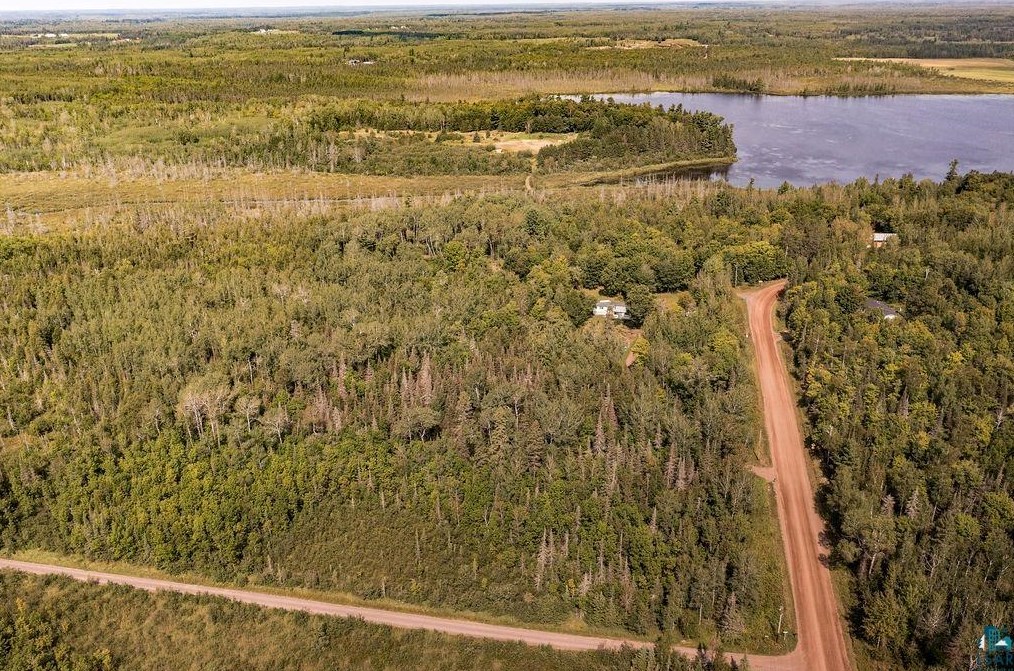 5987 Eagle Lake Rd, Duluth, MN 55803
