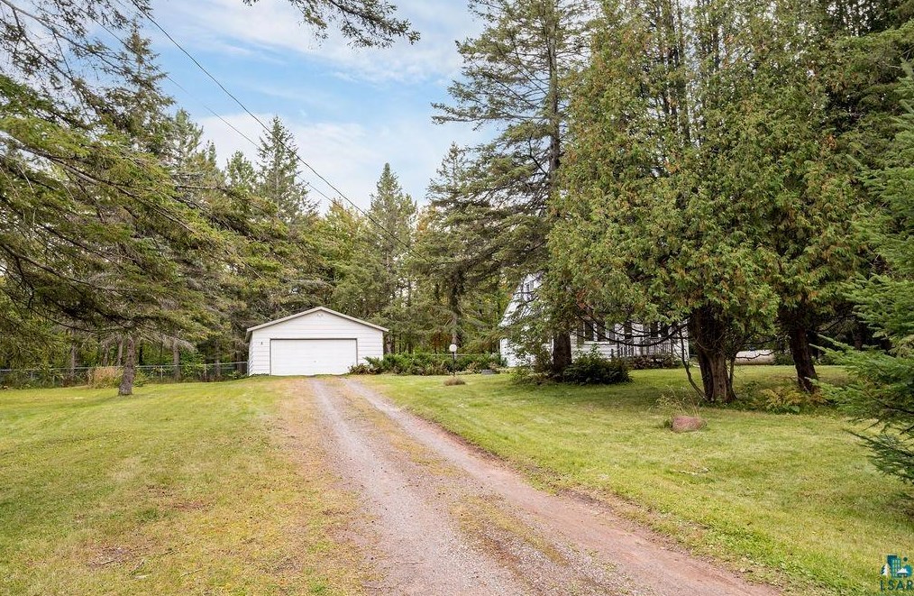 28 W Riverside Rd, Esko, MN 55733