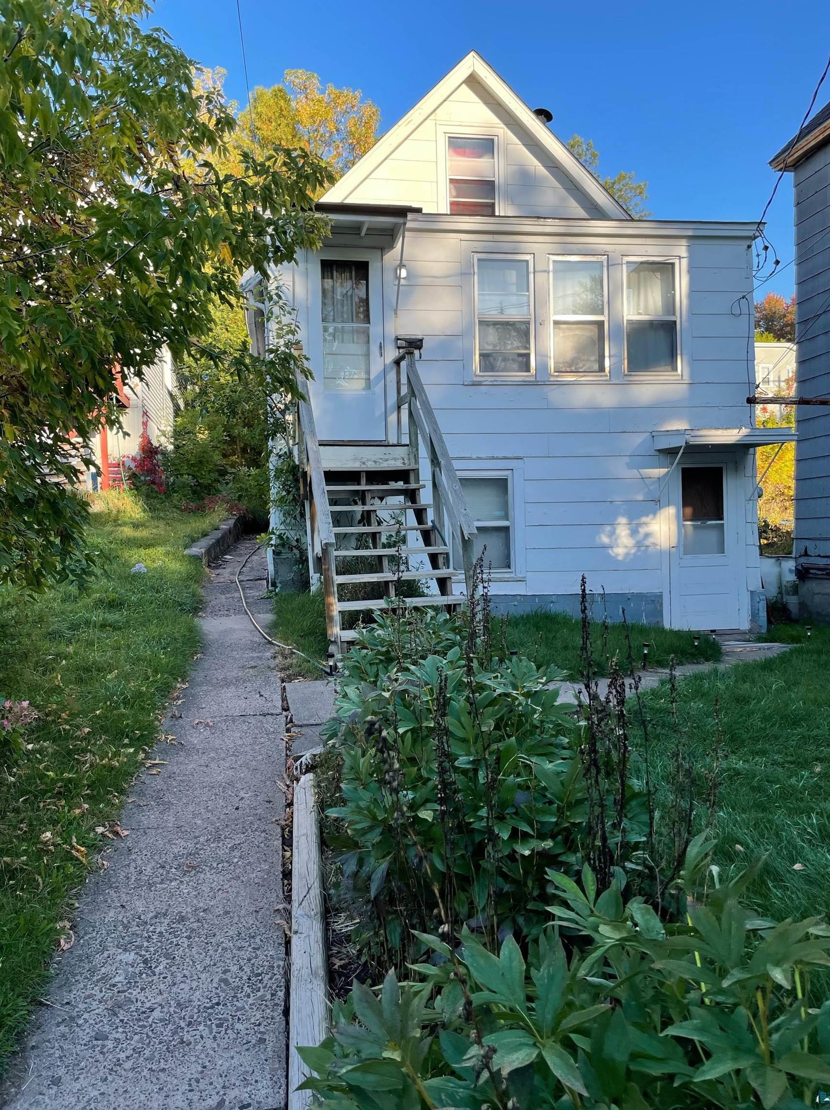 2310 W 8th St, Duluth, MN 55806