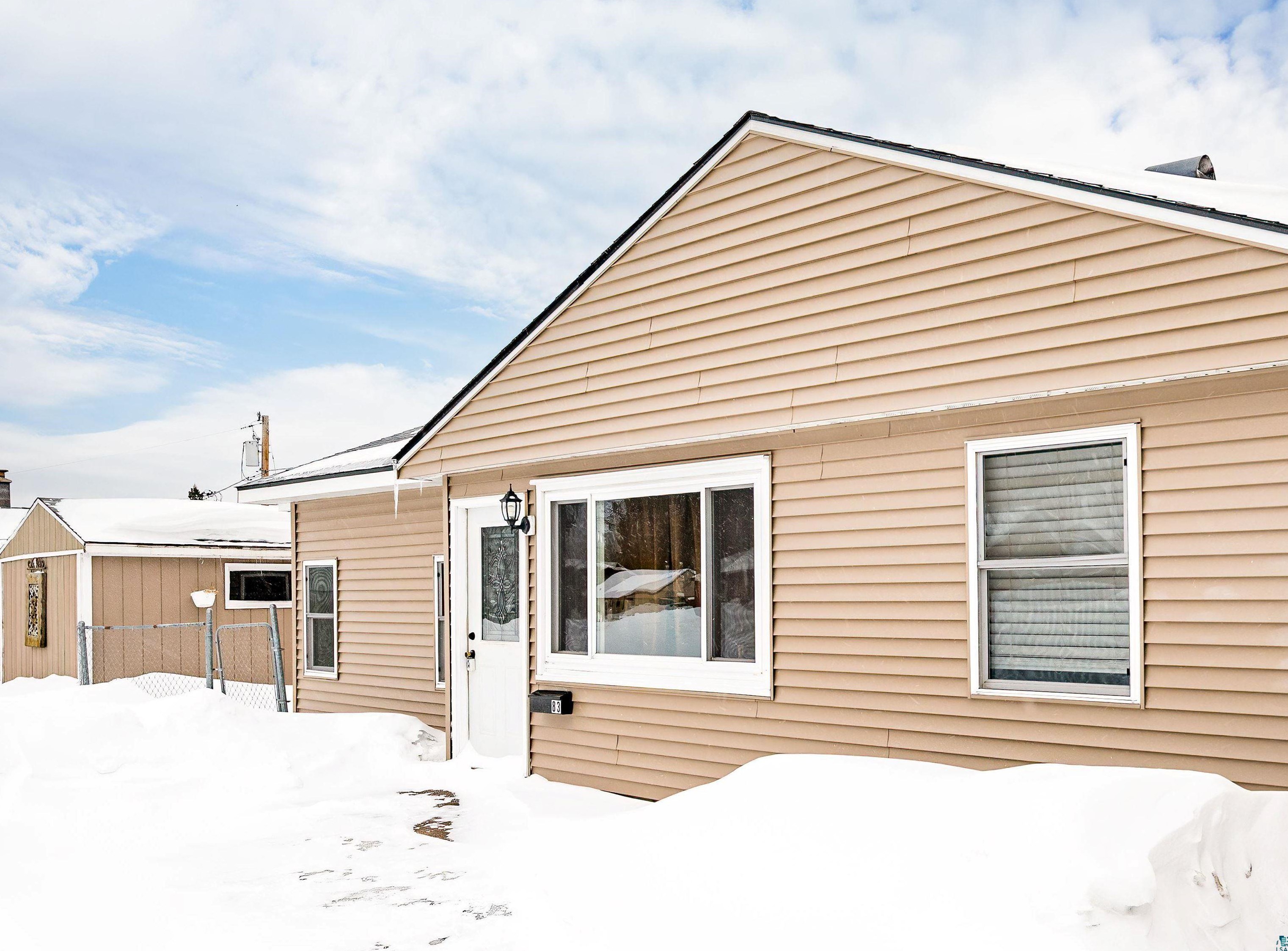 83 Burk Dr, Silver Bay, MN 55614