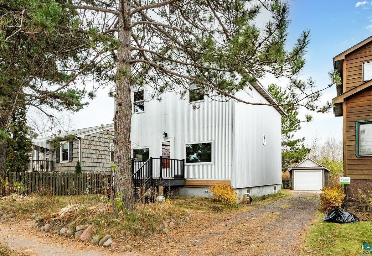 1335 Minnesota Ave, Duluth, MN 55802