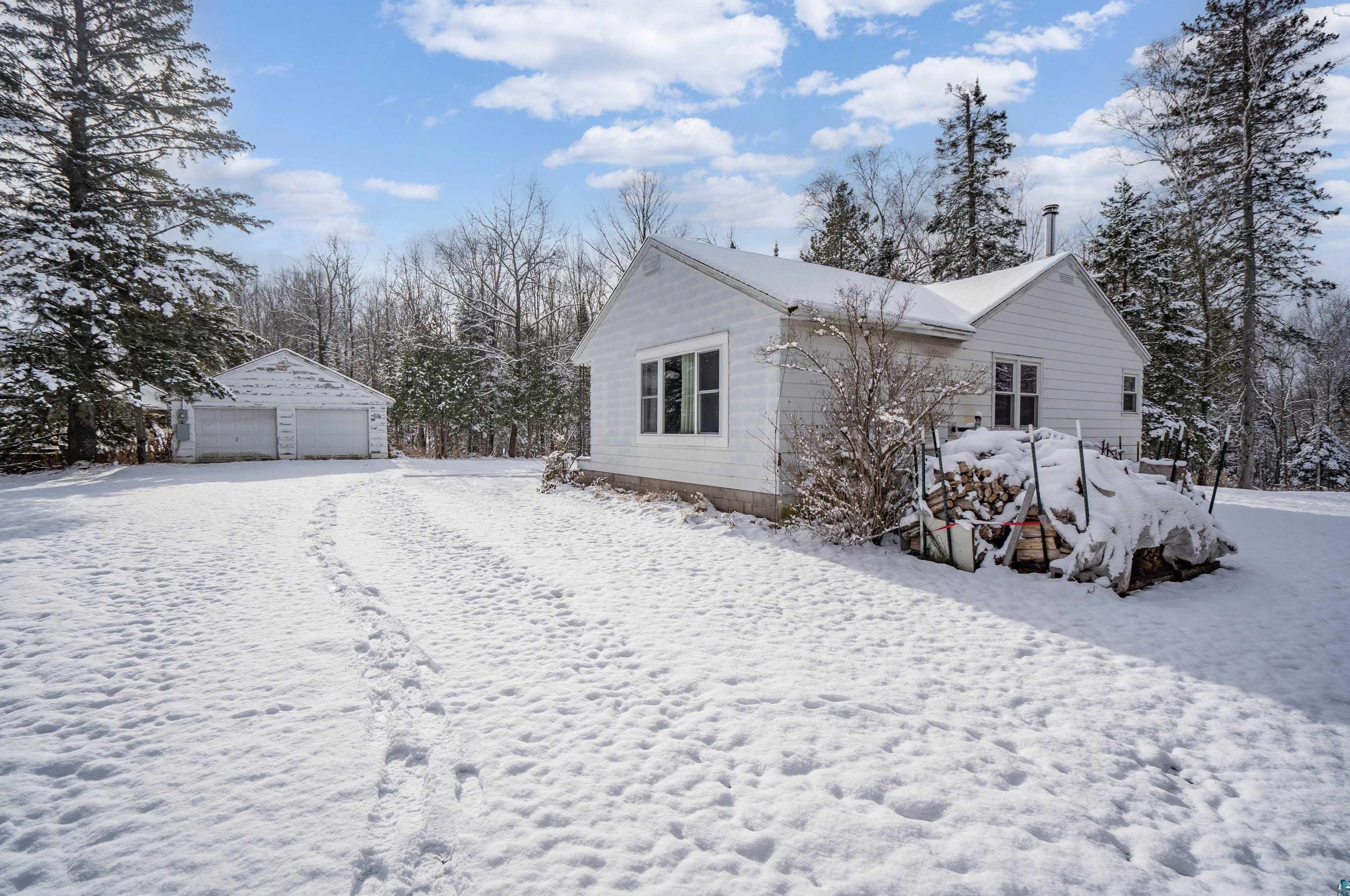 4187 2nd Ave, Wrenshall, MN 55749
