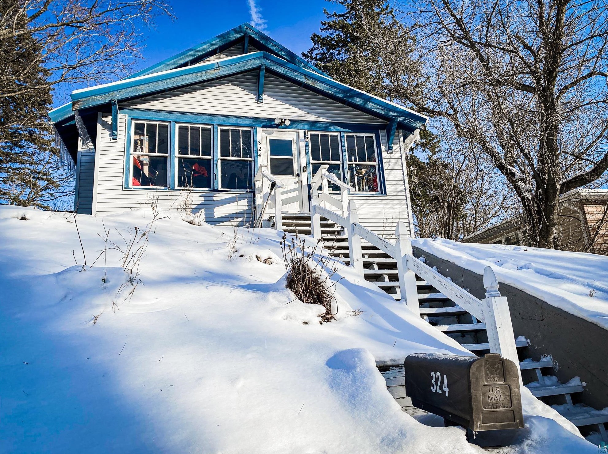 324 2nd St, Scanlon, MN 55720