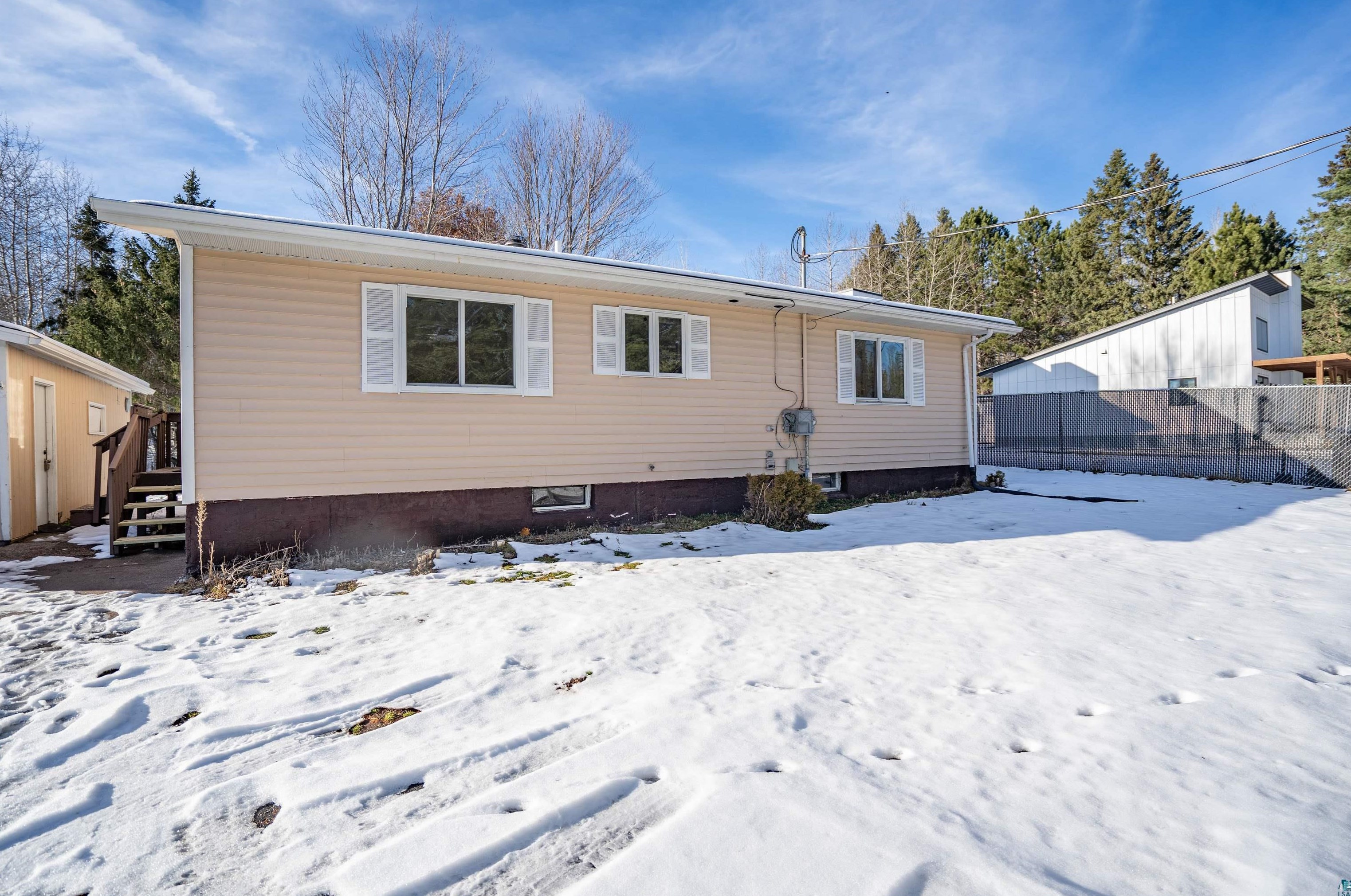 4207 Trinity Rd, Duluth, MN 55811