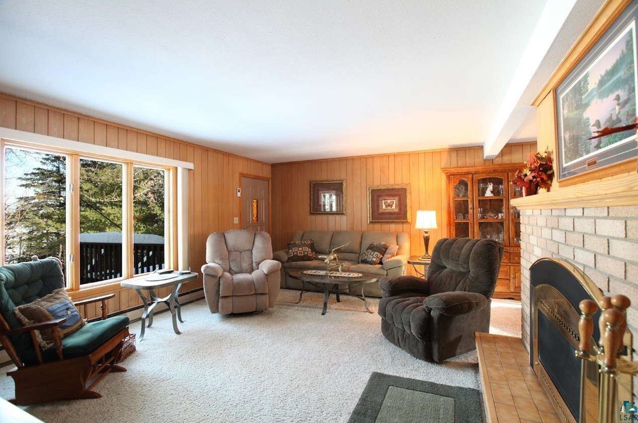 9386 Angus Rd, Breitung, MN 55790-8236
