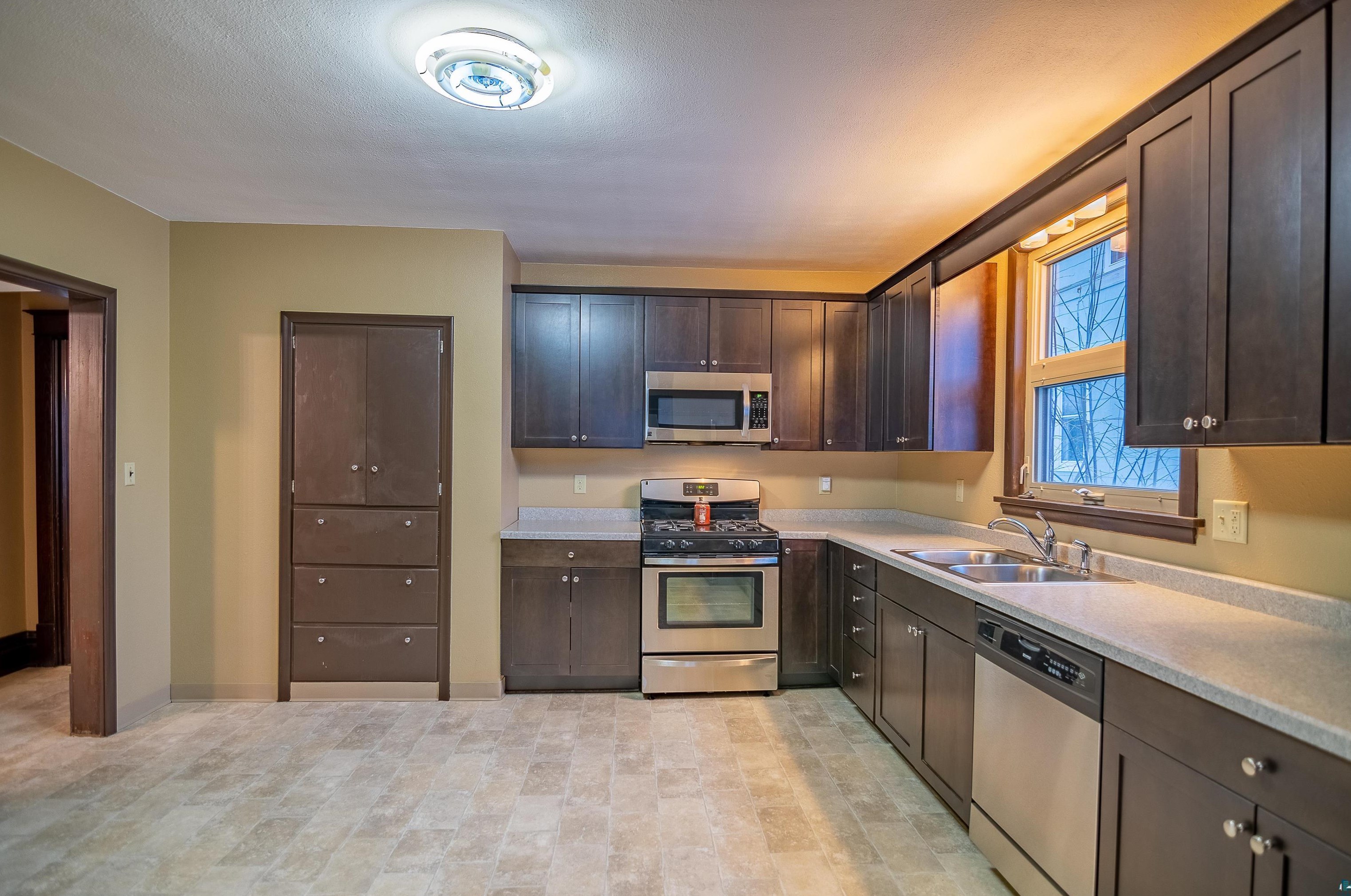 600 3rd St Nw, Chisholm, MN 55719