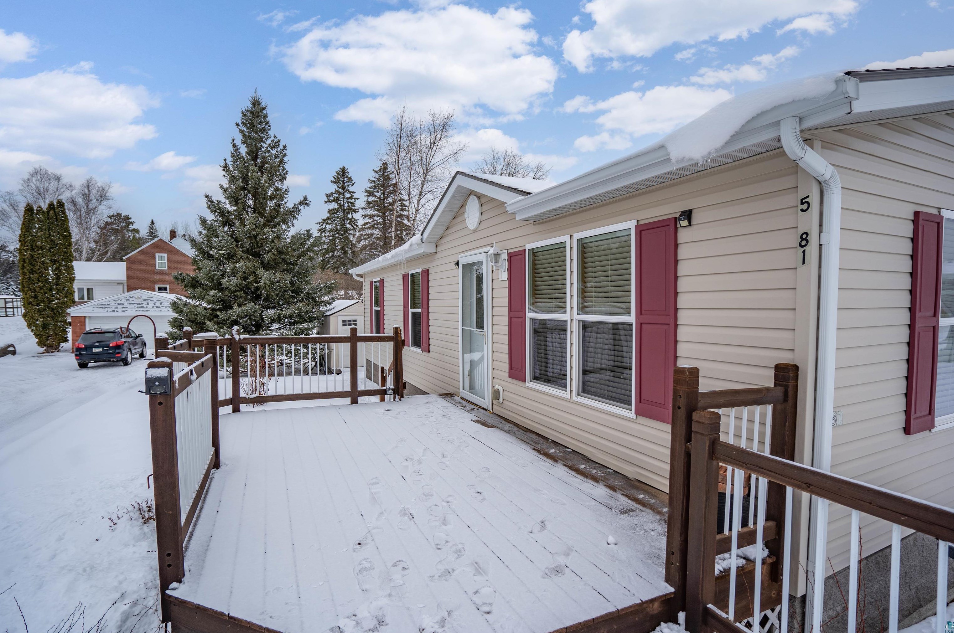 5081 Boulder Dr, Duluth, MN 55811