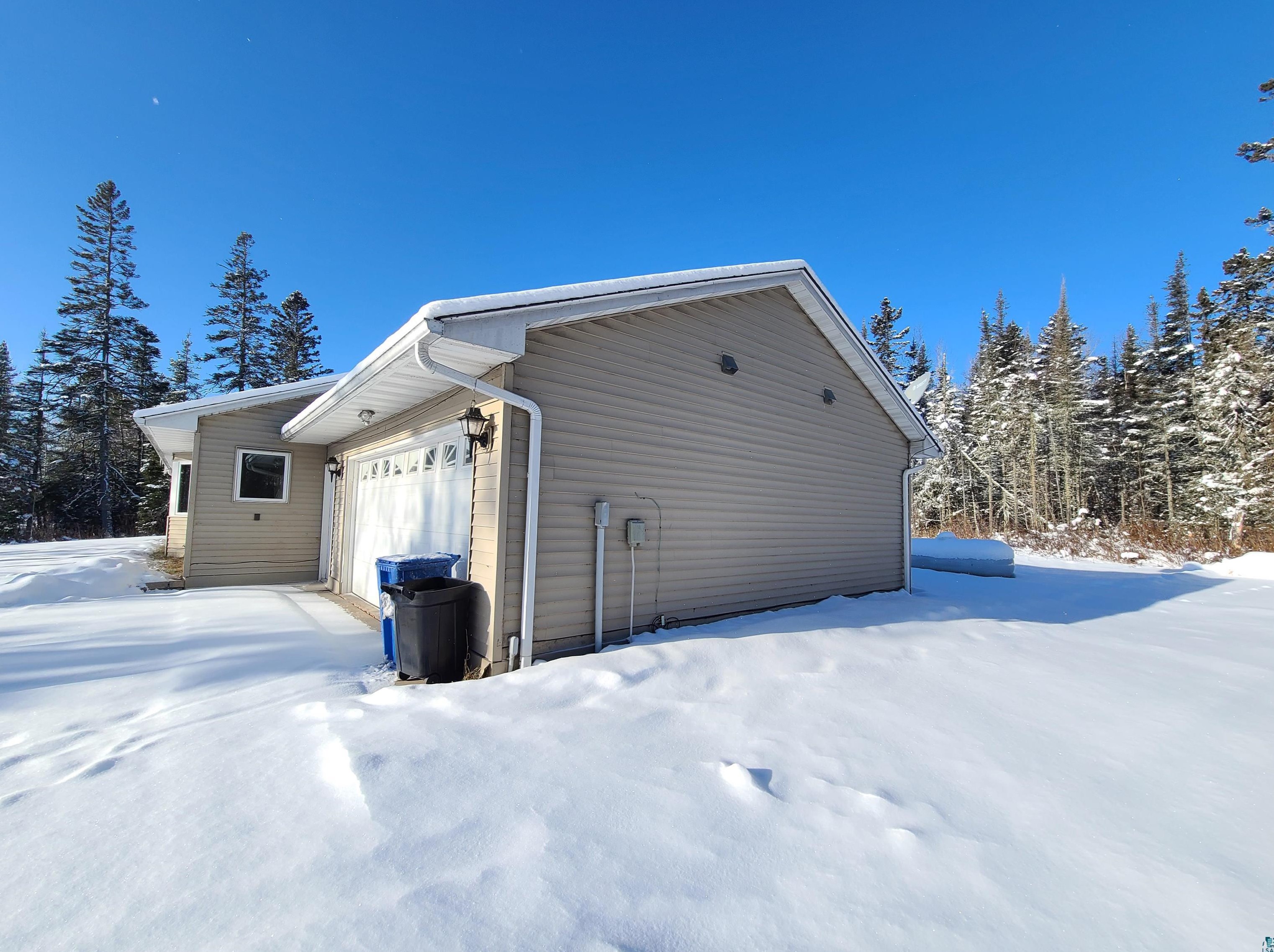 5551 N Shore Dr, Duluth, MN 55804