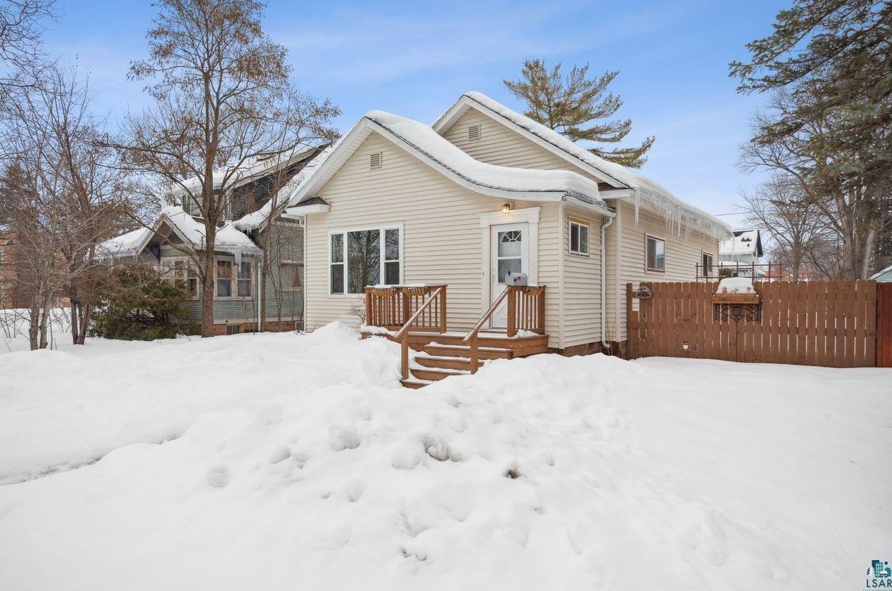 908 Macarthur Ave, Lac Du Flambeau Reservation, WI 54806-2907