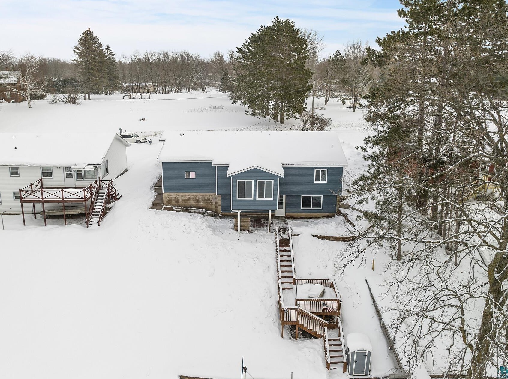 1677 Shore Dr, Quamba MN  55051-7440 exterior