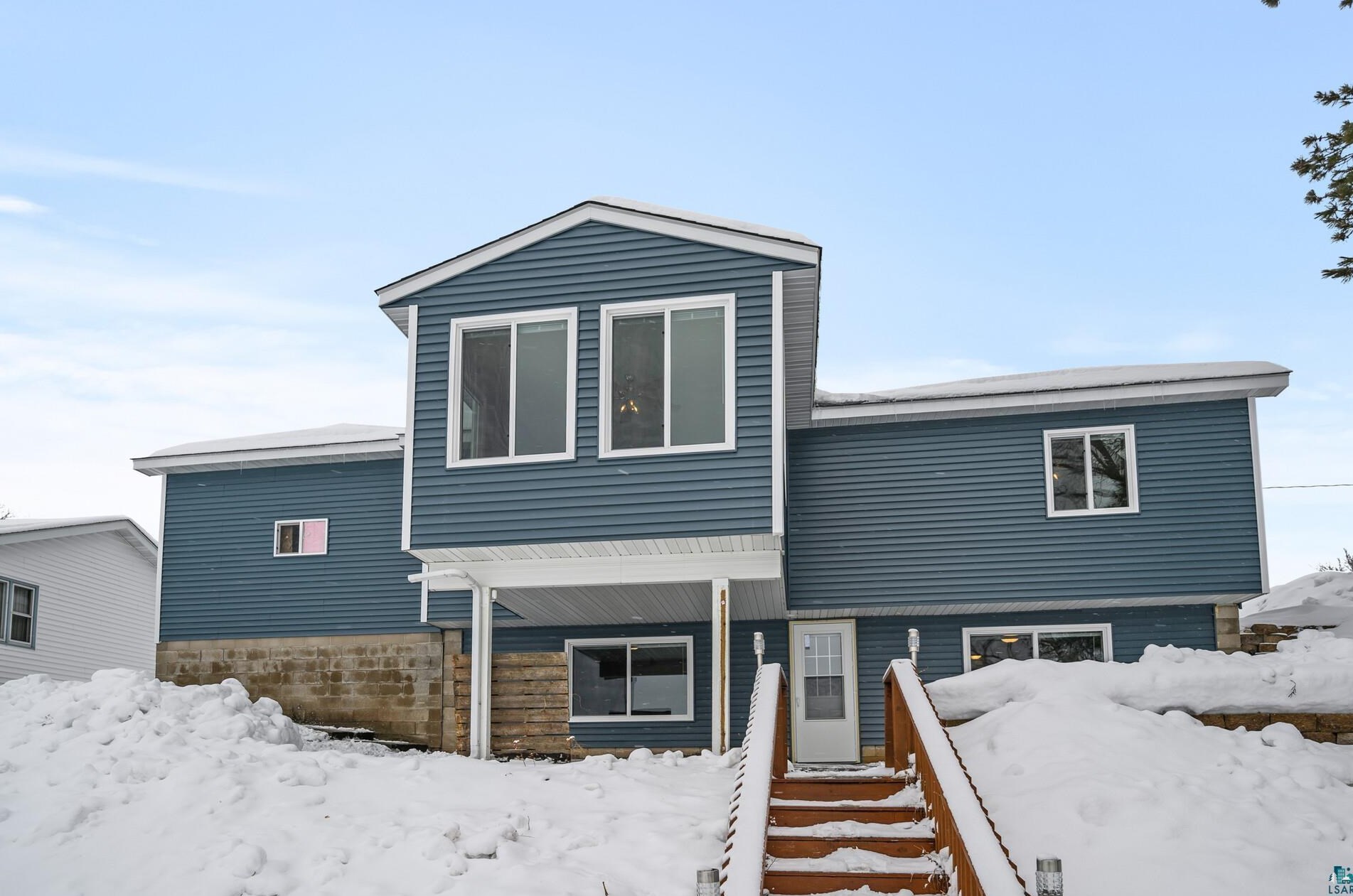 1677 Shore Dr, Quamba MN  55051-7440 exterior