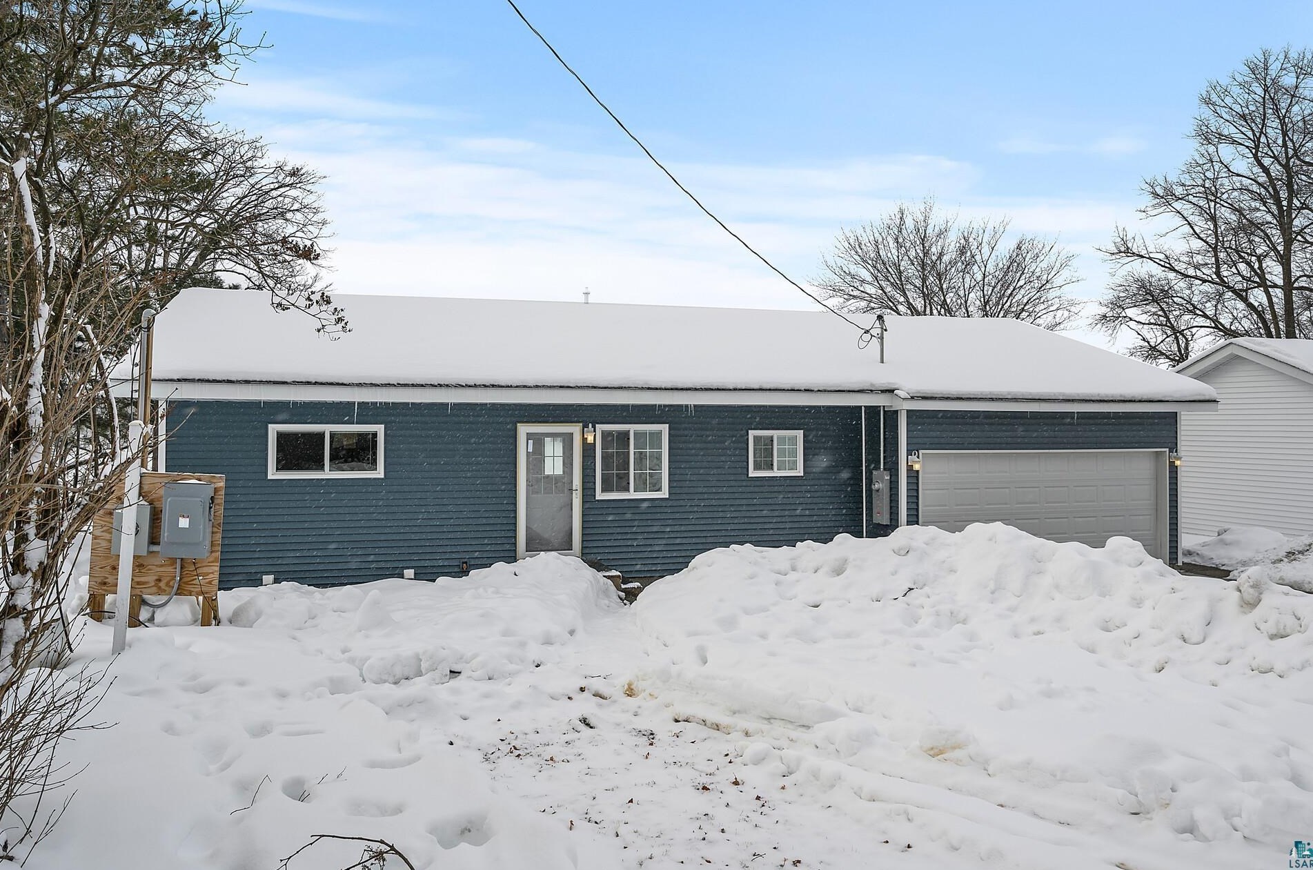 1677 Shore Dr, Quamba MN  55051-7440 exterior