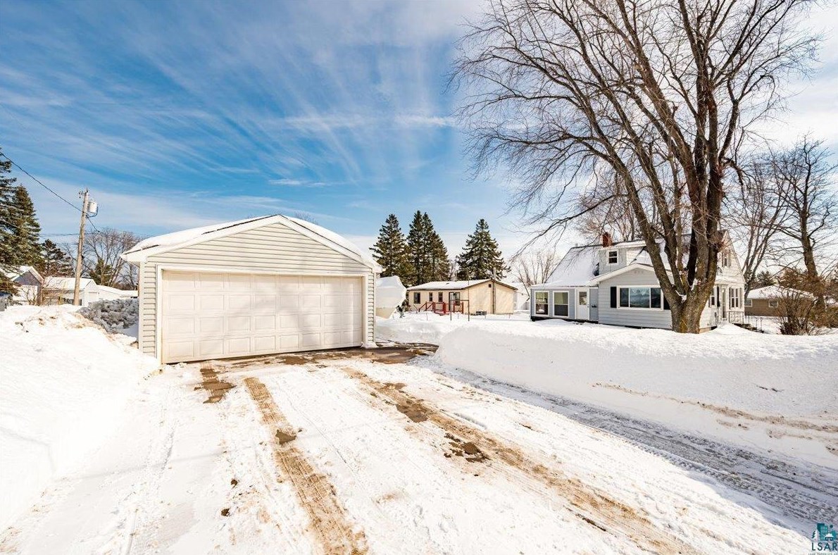 4301 Otsego St, Duluth, MN 55804