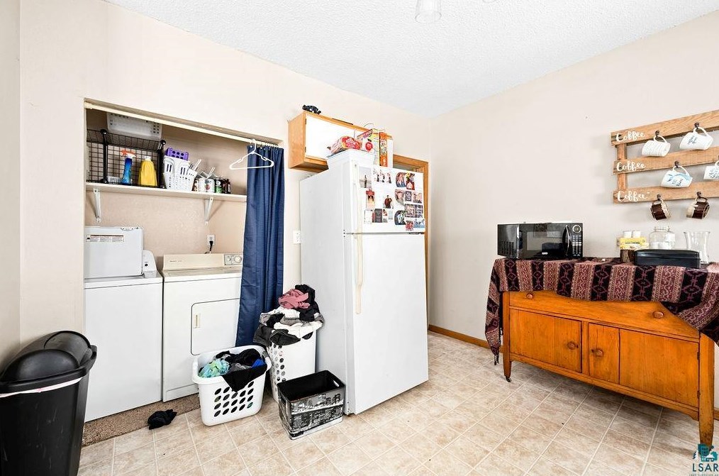 527 N 3rd Ave E, Duluth, MN 55805