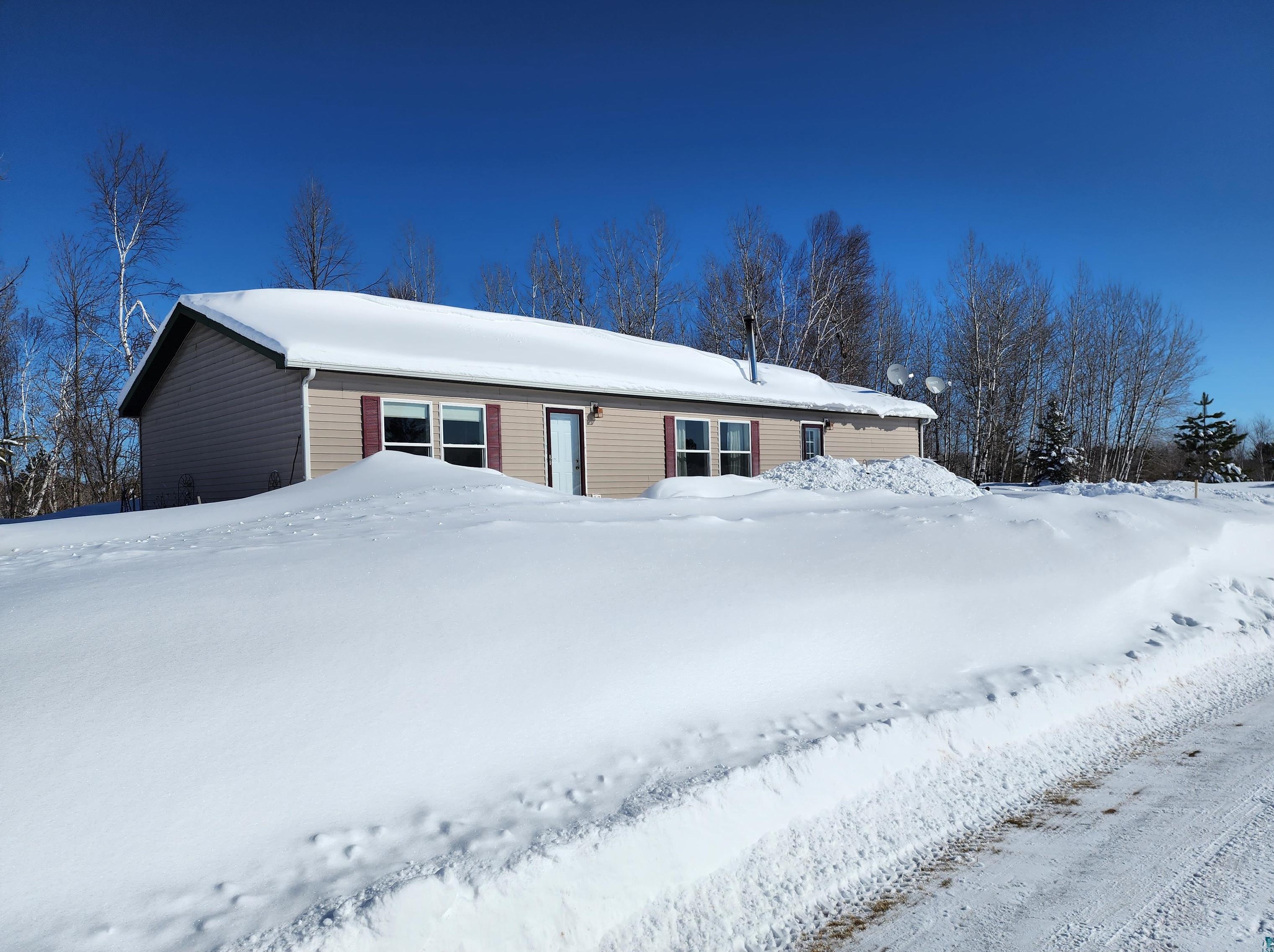 2438 Garthus Rd, Wrenshall, MN 55797-8703