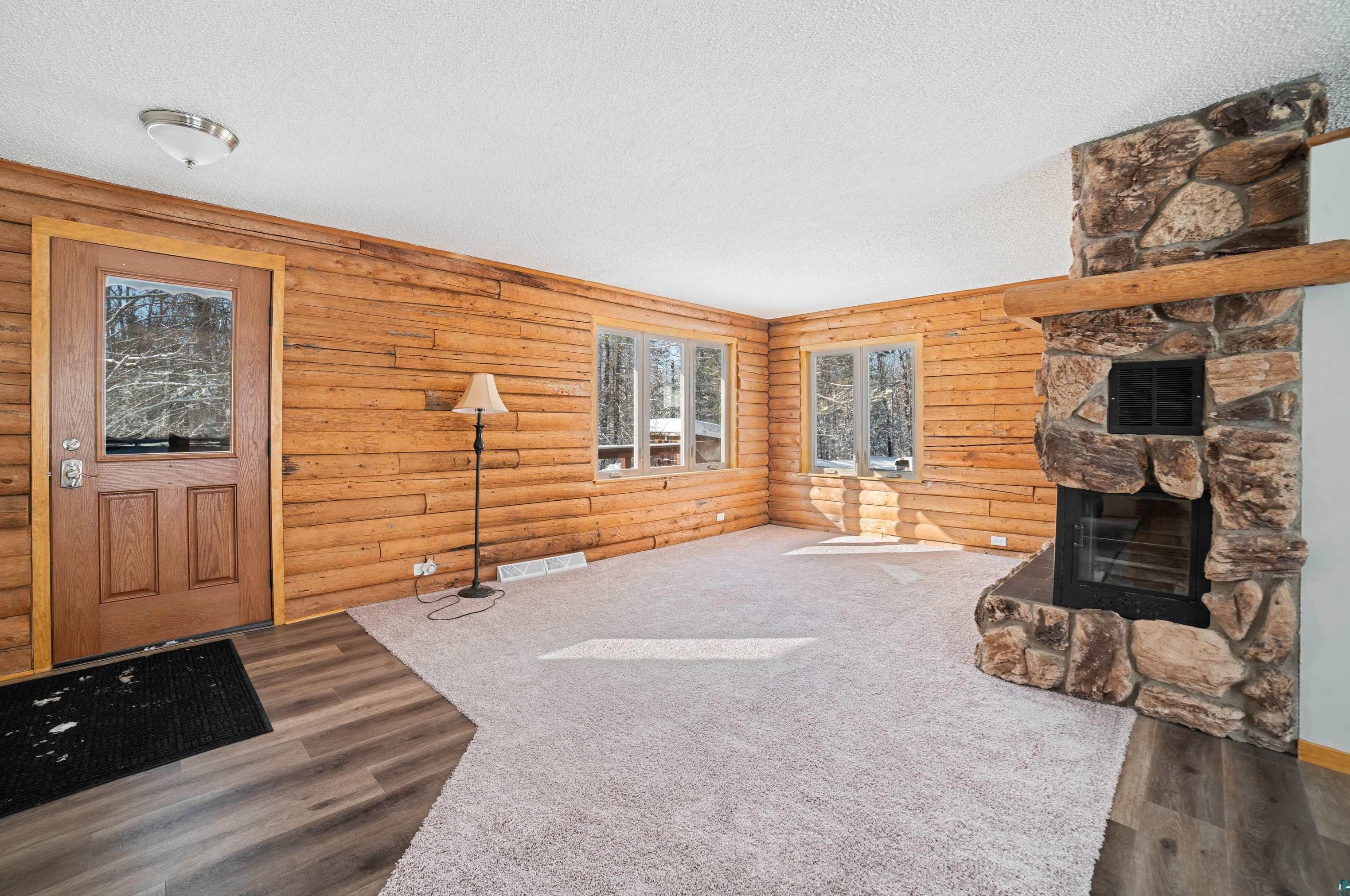 5681 N Tischer Rd, Duluth, MN 55804