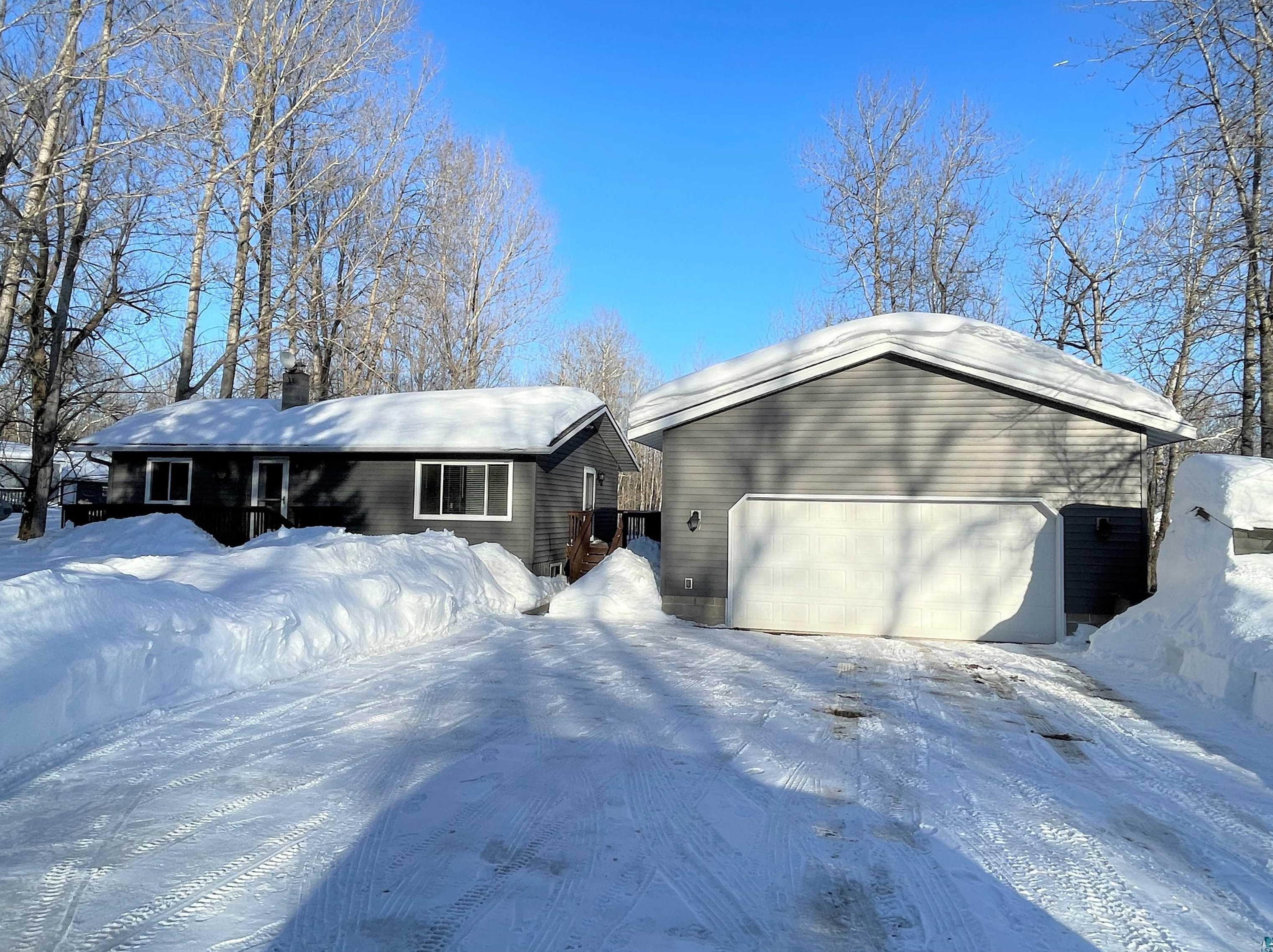 3956 Old Midway Rd, Duluth, MN 55810