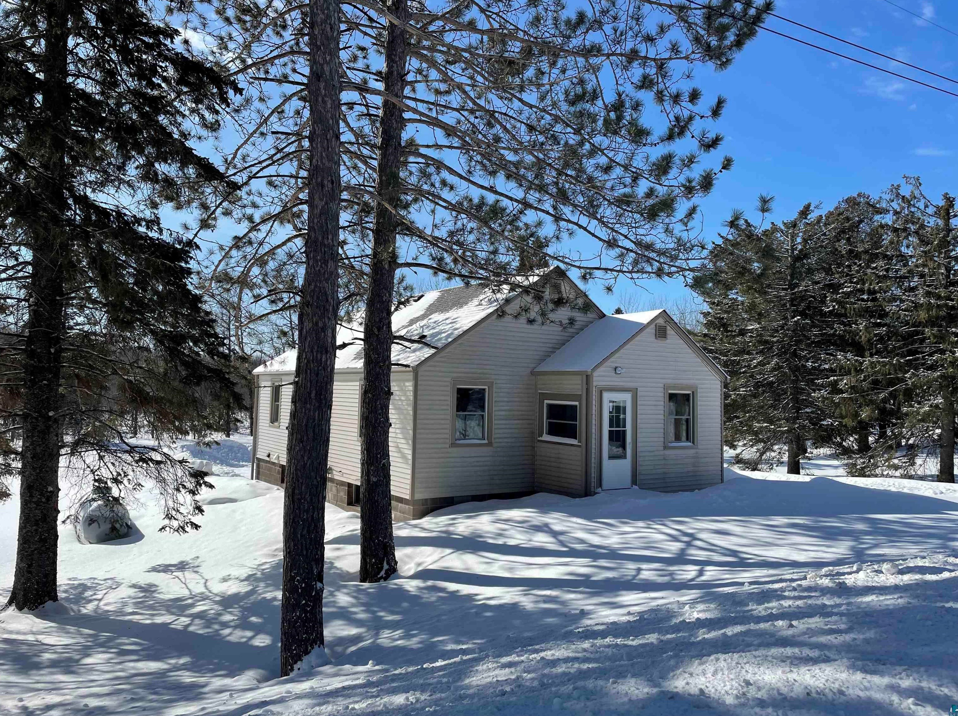 4844 Hermantown Rd, Duluth, MN 55811