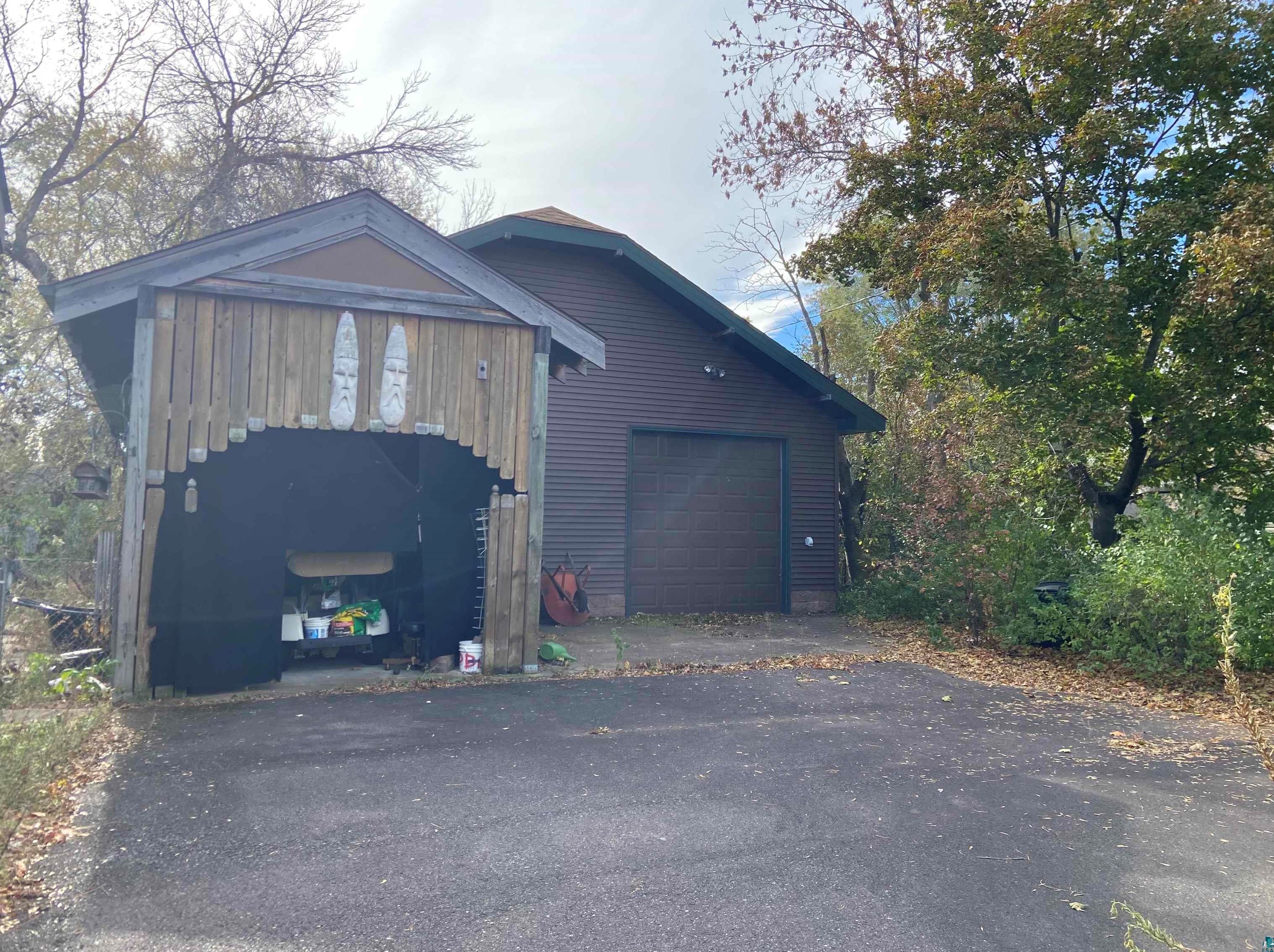 401 6th St, Scanlon, MN 55720