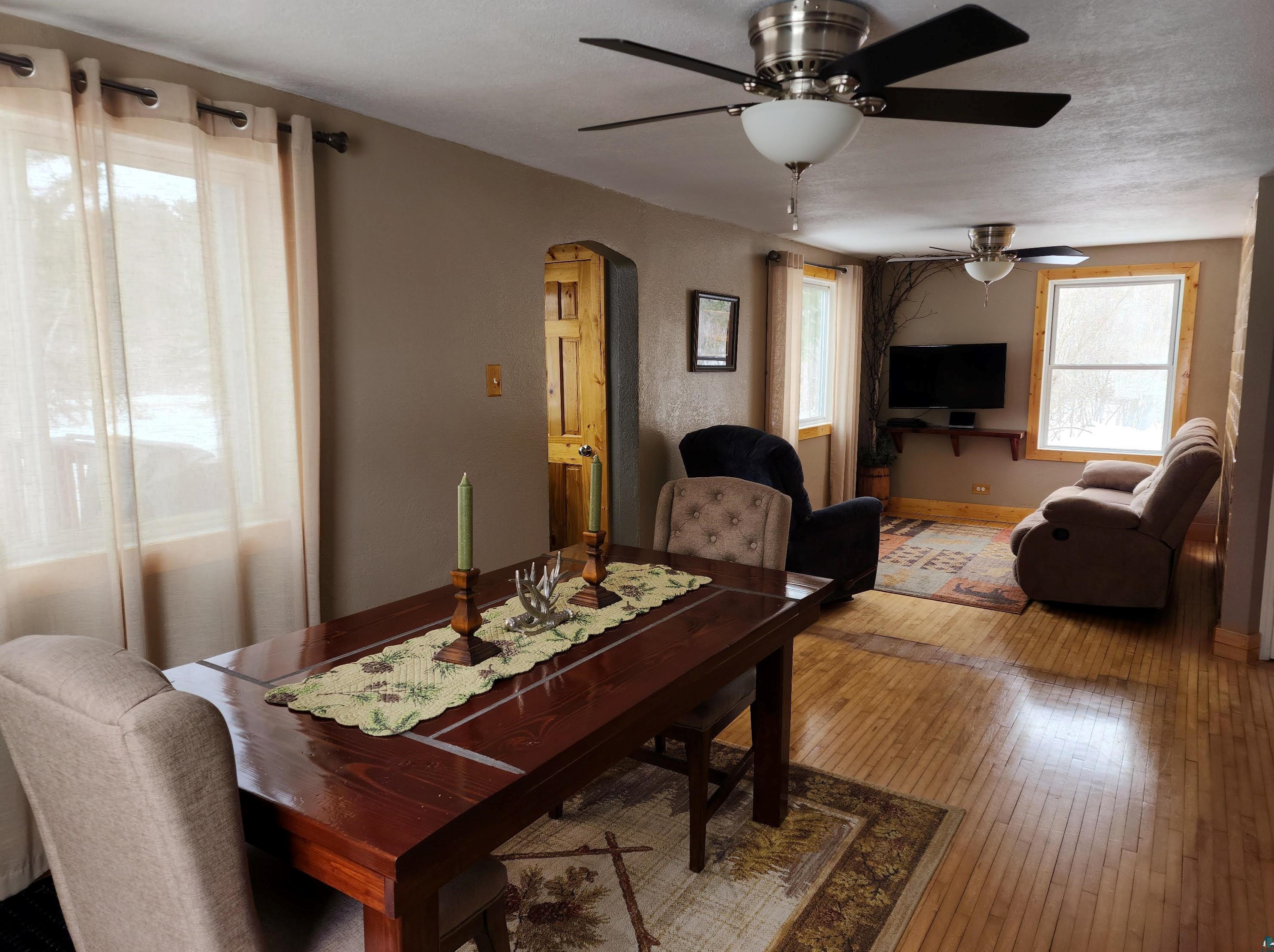 6134 Morris Thomas Rd, Duluth, MN 55810