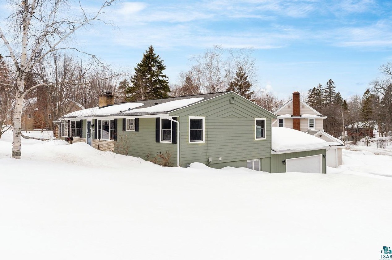 2345 Wilkyns Ave, Duluth, MN 55803