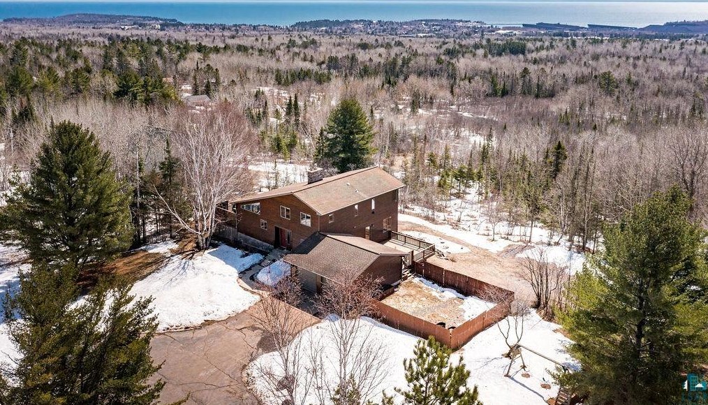2020 20th Ave, Two Harbors MN  55616-5018 exterior