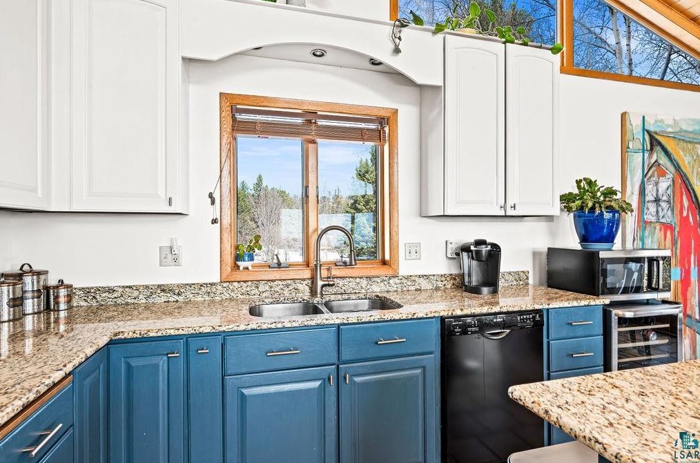 2020 20th Ave, Two Harbors MN  55616-5018 exterior