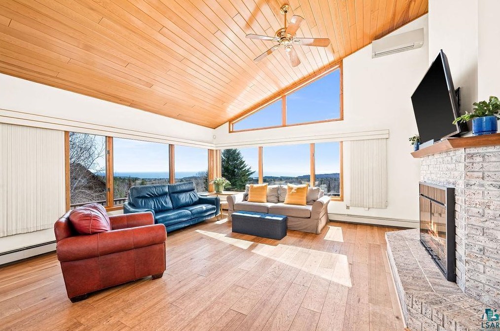 2020 20th Ave, Two Harbors MN  55616-5018 exterior