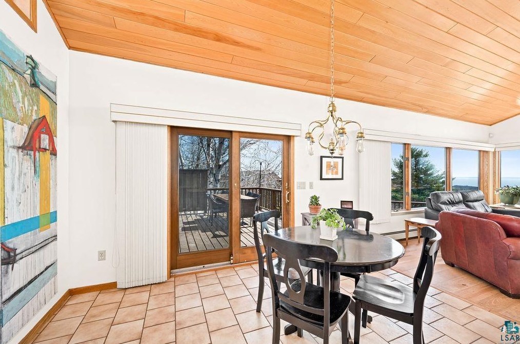 2020 20th Ave, Two Harbors MN  55616-5018 exterior