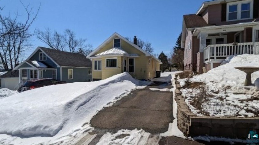 833 N 42nd Ave W, Duluth, MN 55807