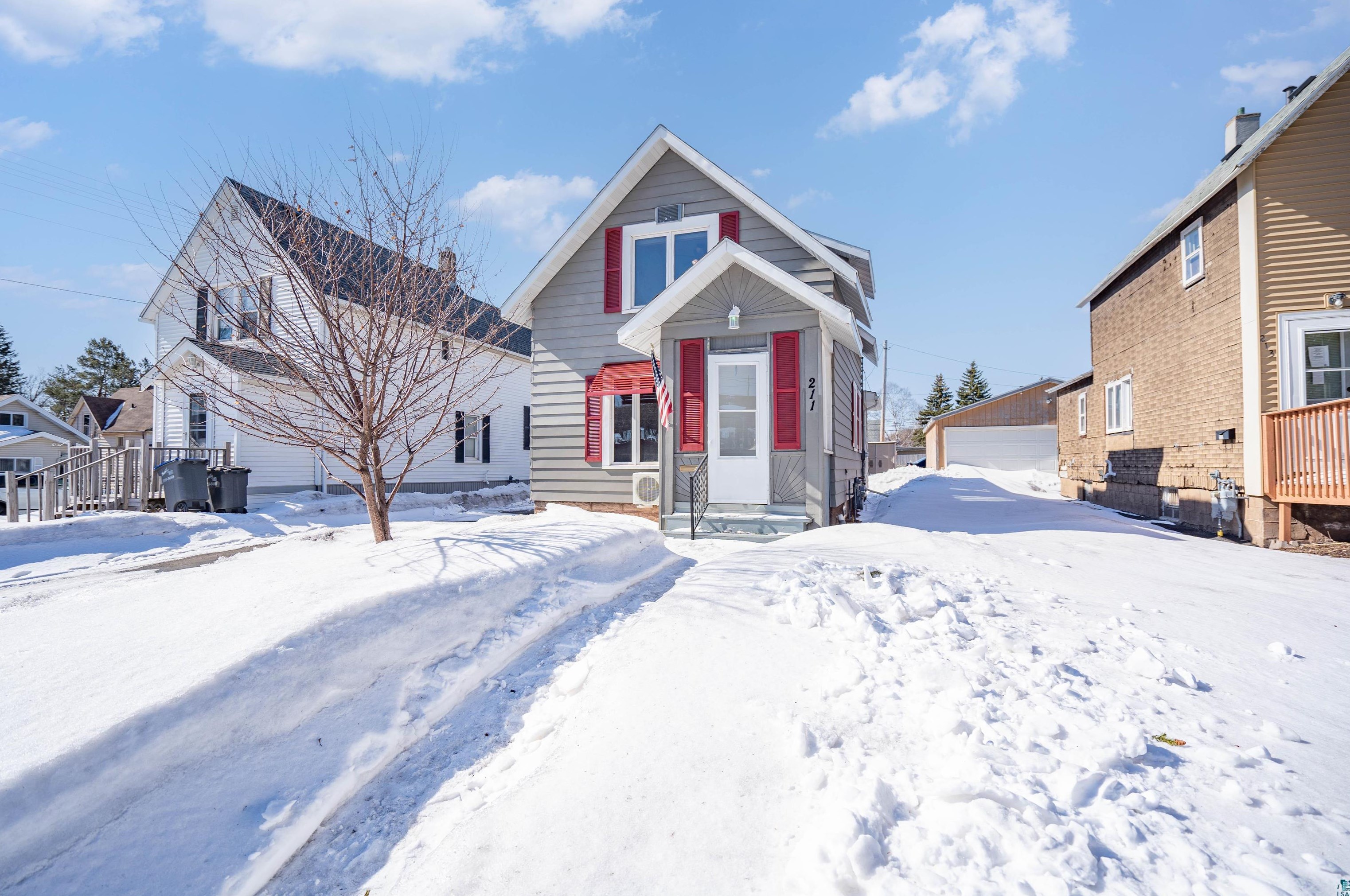 211 N 34th Ave W, Duluth, MN 55807