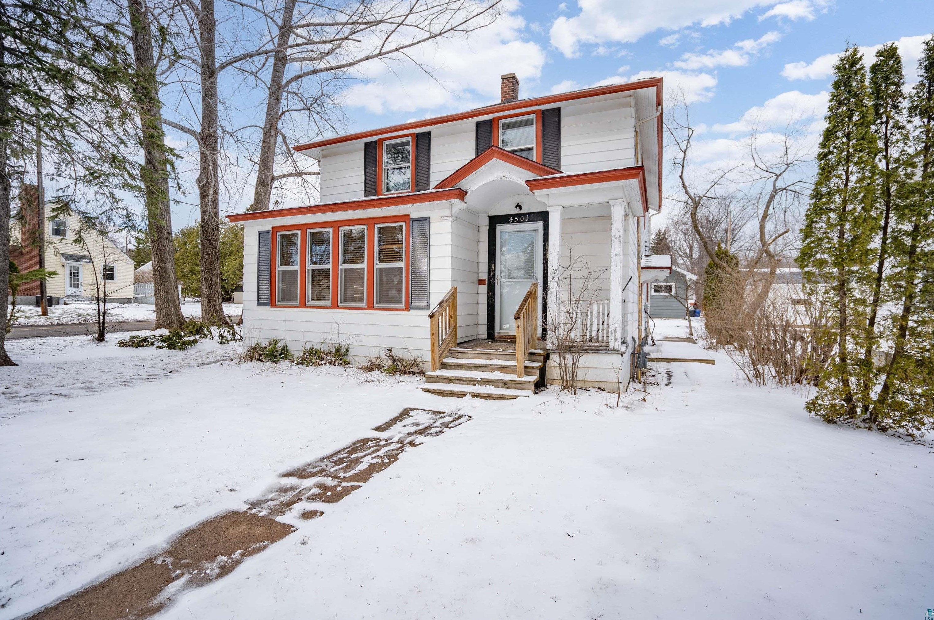4501 Pitt St, Duluth, MN 55804