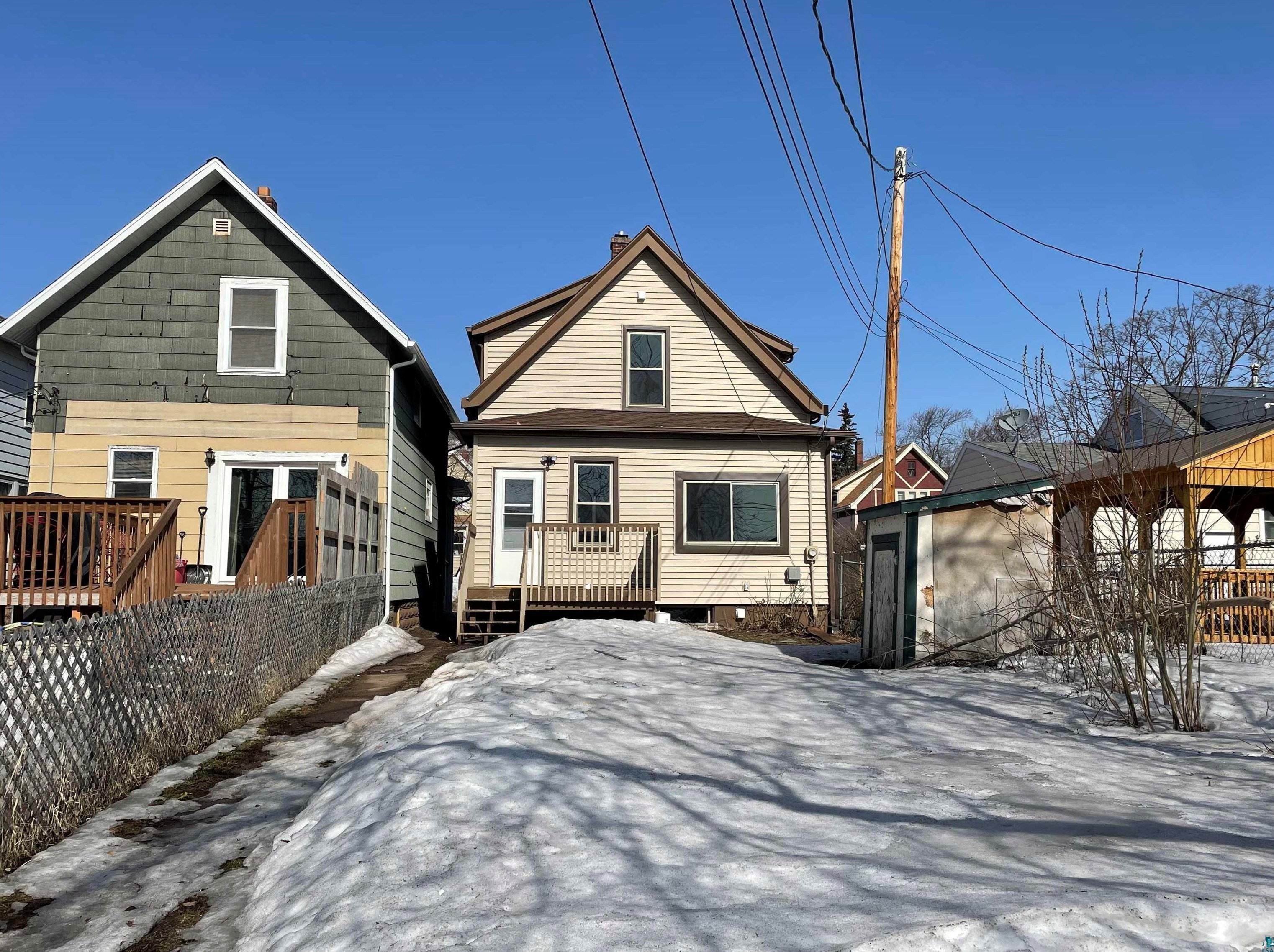 4208 W 4th St, Duluth, MN 55807