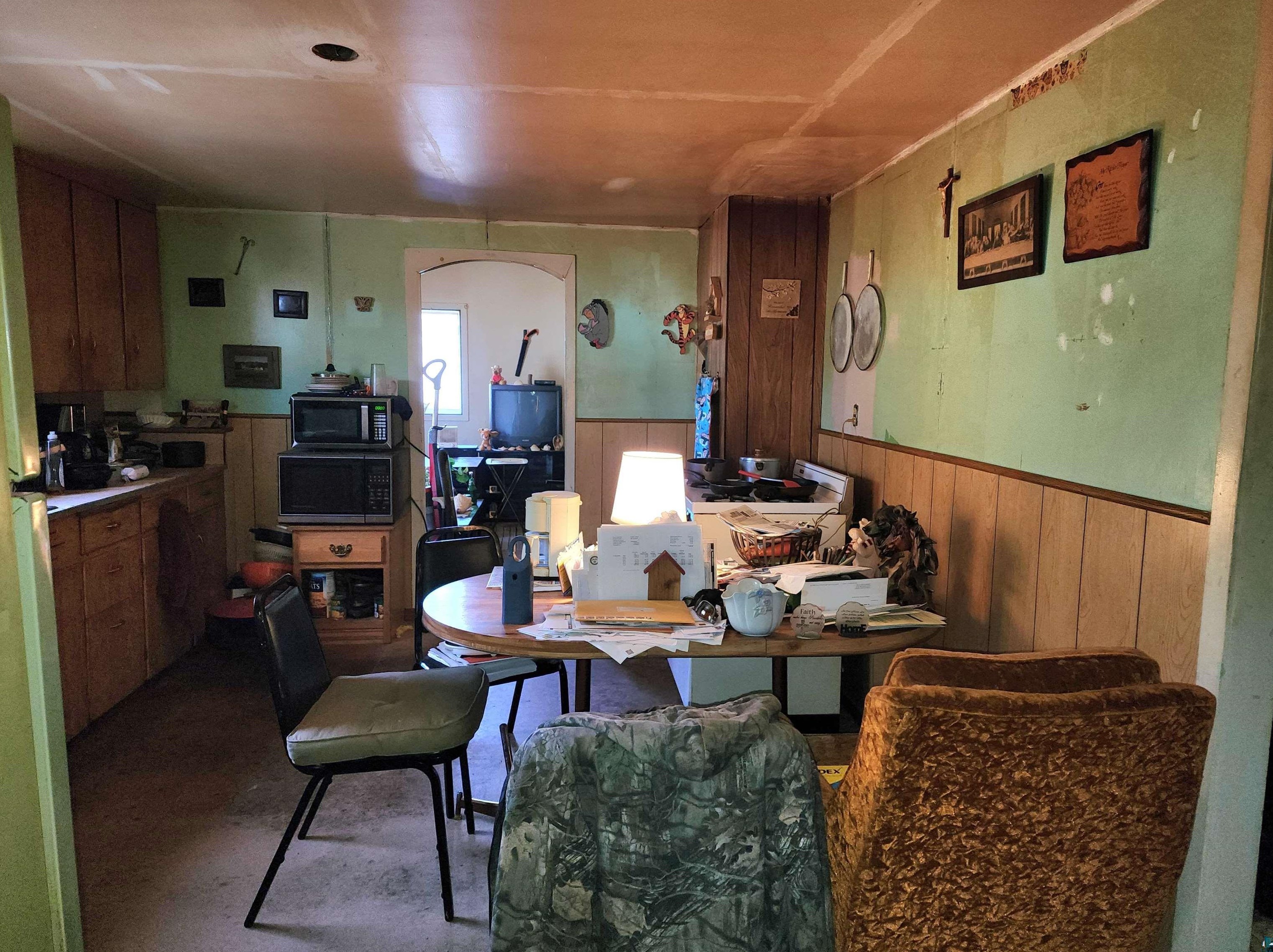 1429 Fairview Ave, Scanlon, MN 55720