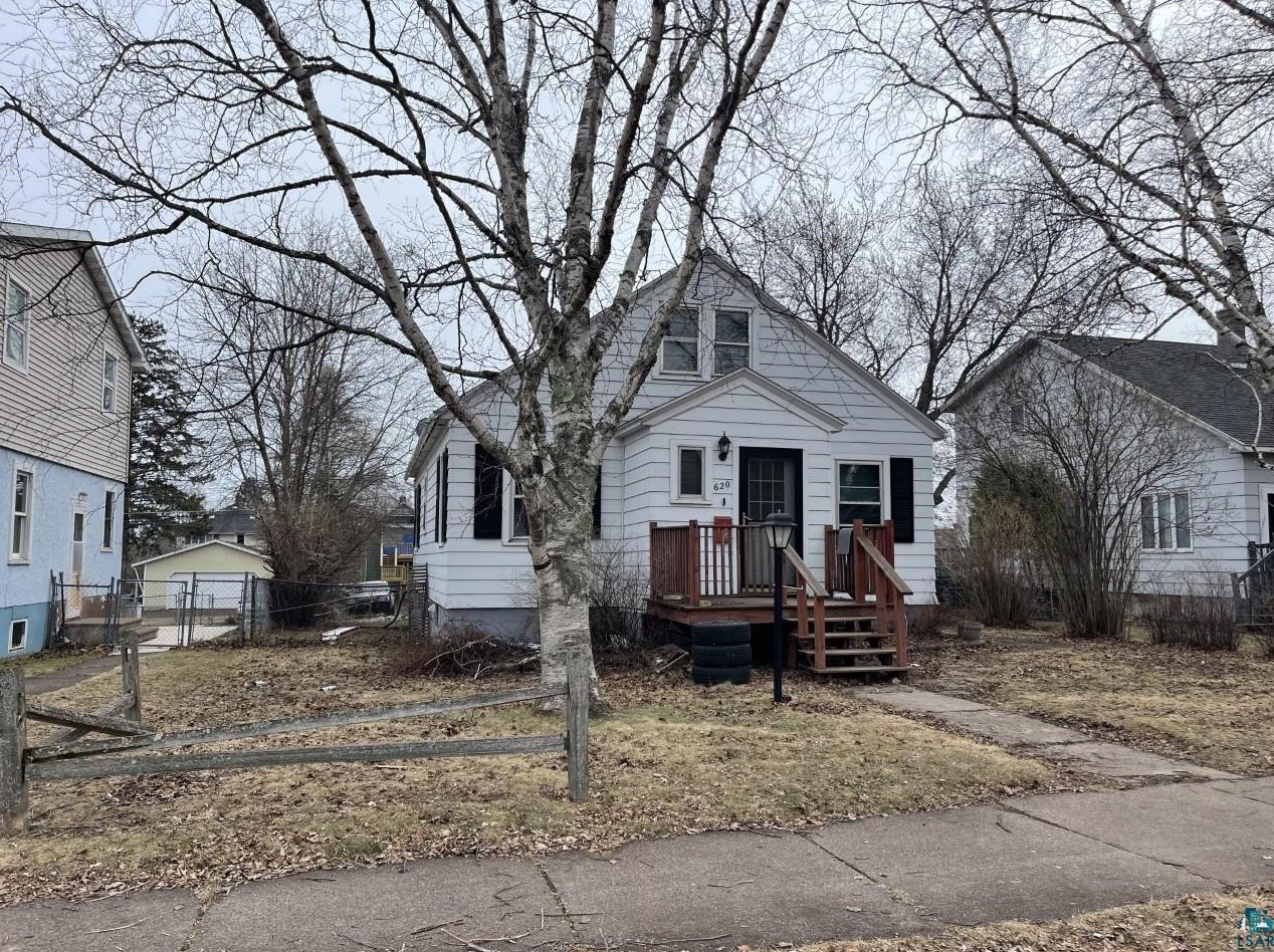 620 11th Ave, Two Harbors, MN 55616-1350