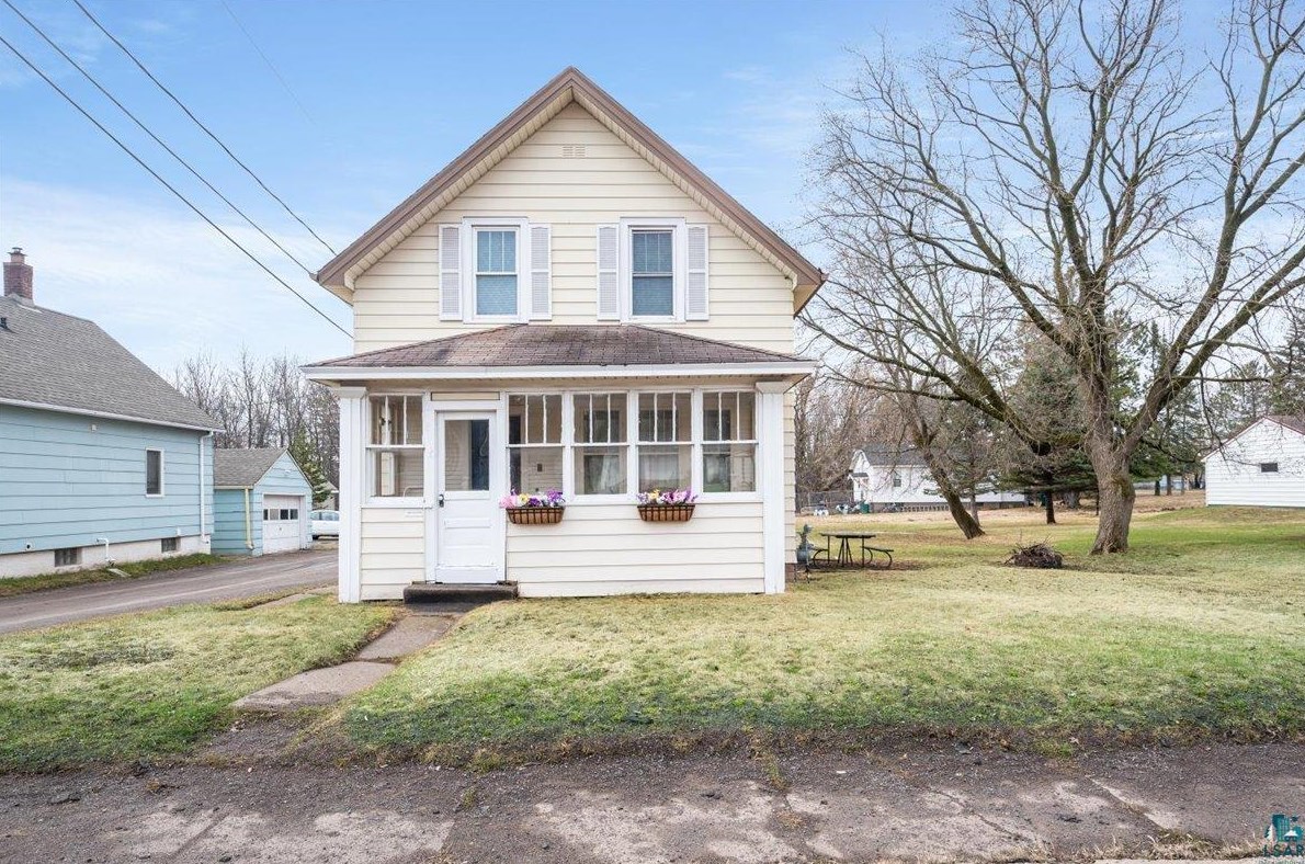 6016 Cody St, Duluth, MN 55807