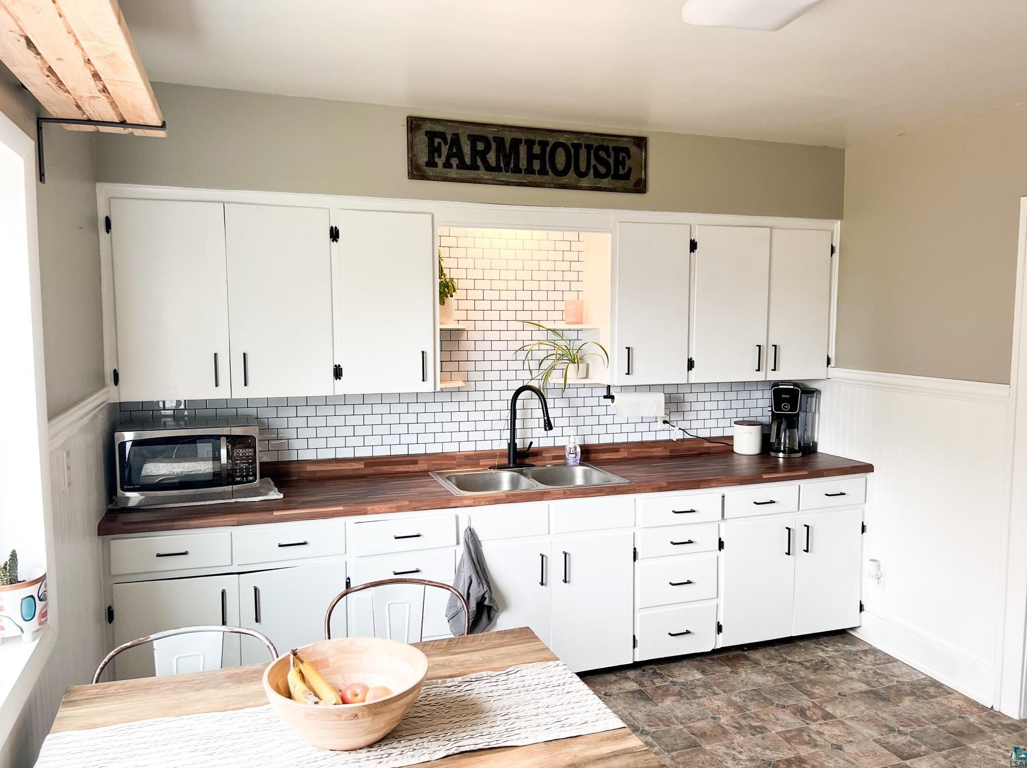 2124 Doddridge Ave, Scanlon, MN 55720