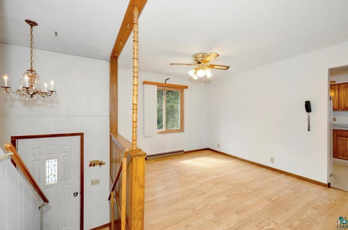 725 Hantz Rd, Scanlon, MN 55720