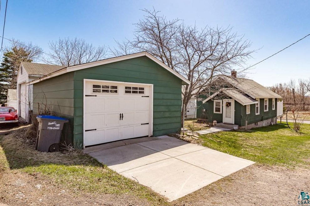3339 Vernon St, Duluth, MN 55806