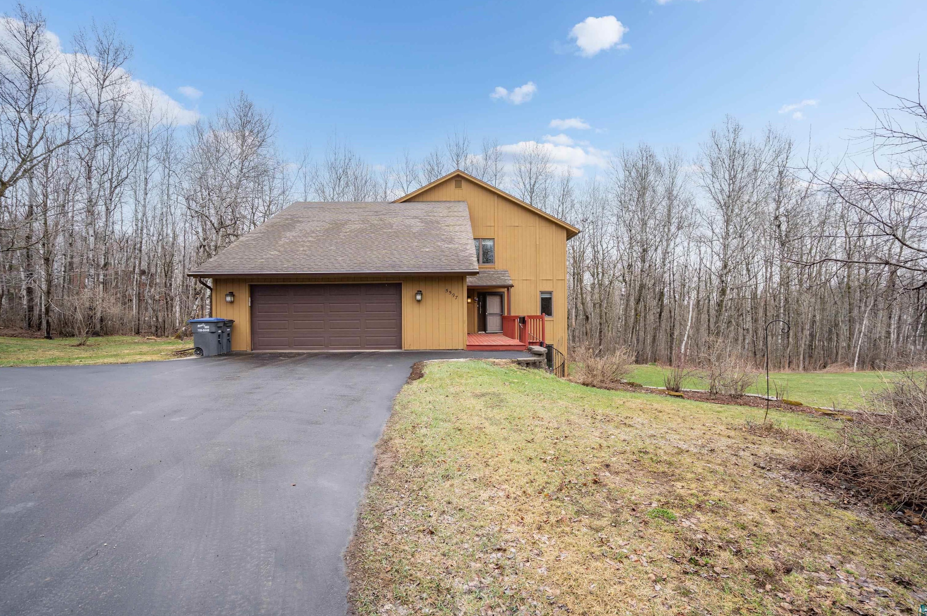 5597 W Arrowhead Rd, Duluth, MN 55811