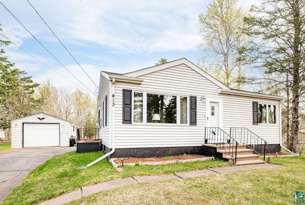 413 W Mulberry St, Duluth, MN 55811