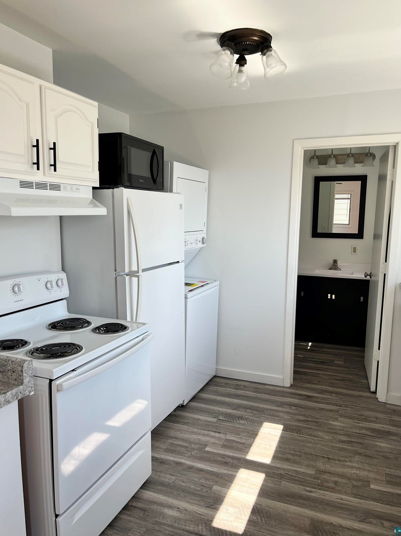 16 E 6th St, Duluth, MN 55805