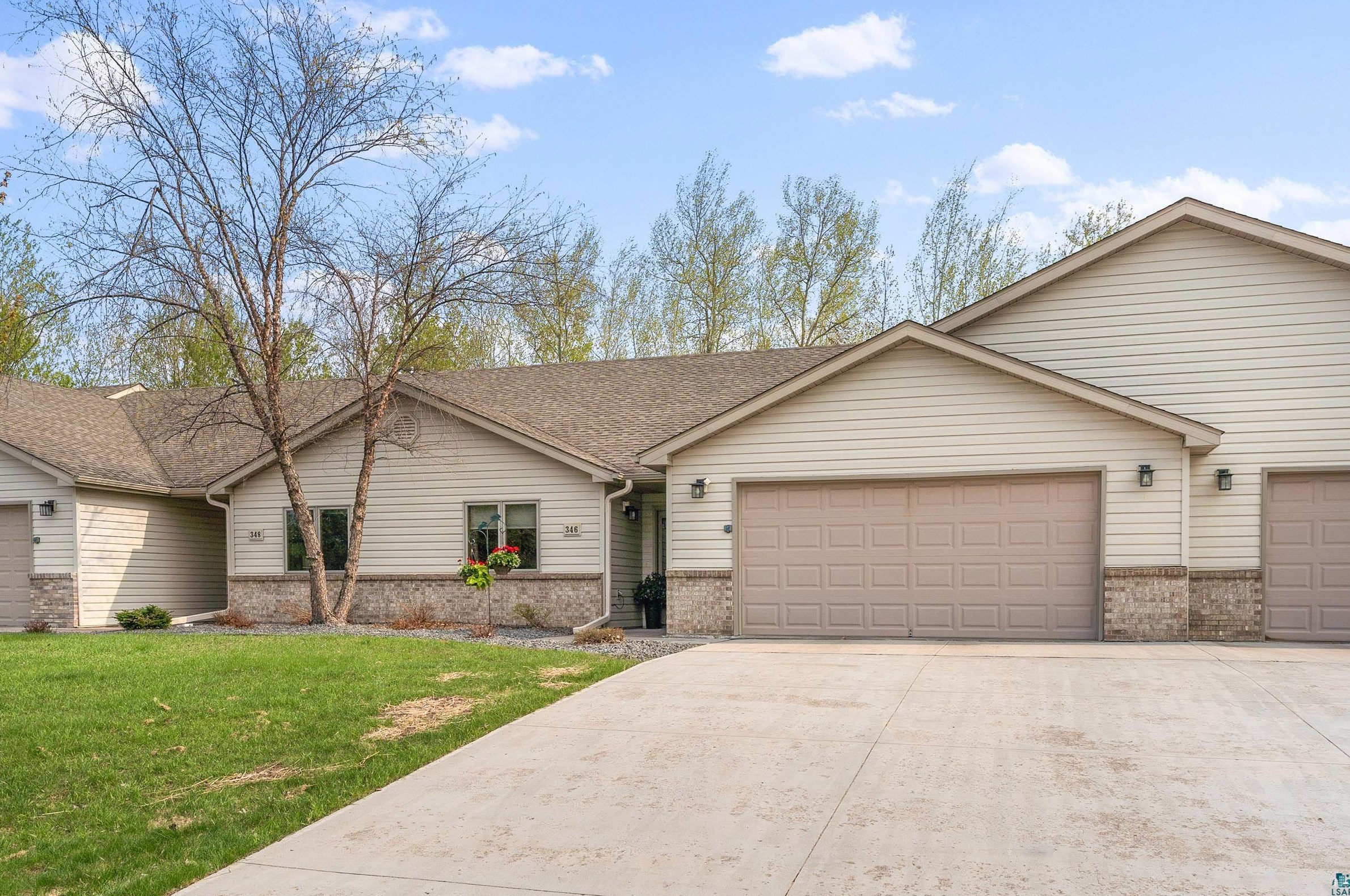 346 Hickory St, Duluth, MN 55811