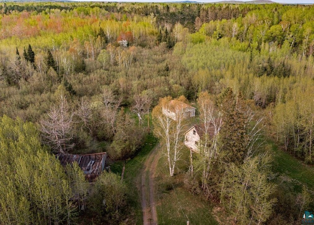 3085 Strand Rd, Duluth, MN 55803