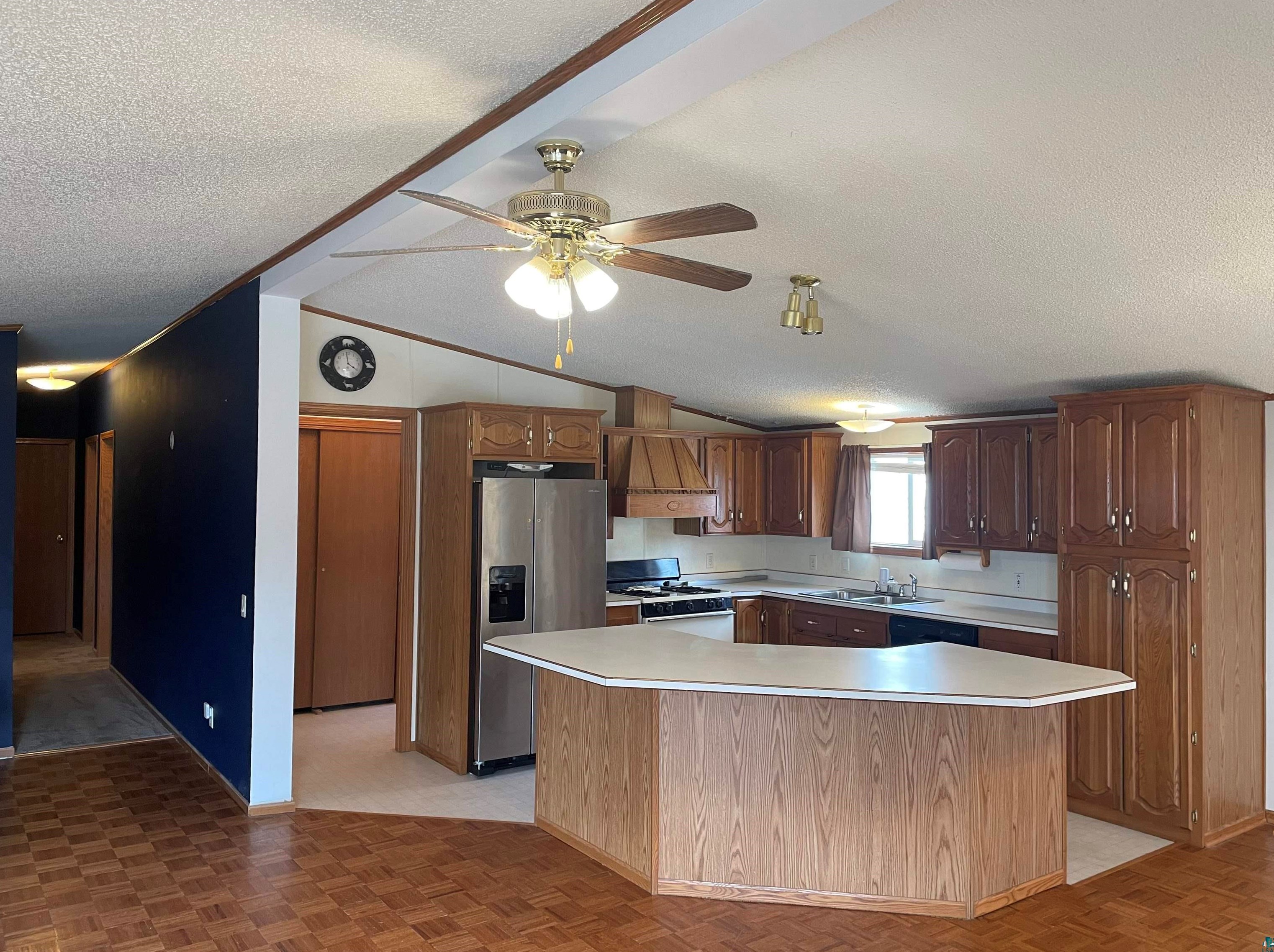 241 E Harvey St, Ely, MN 55731