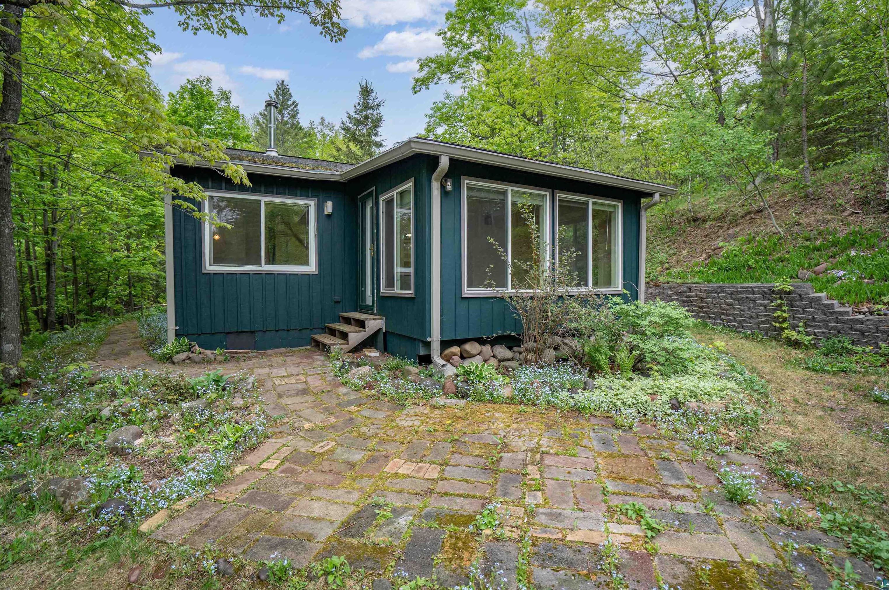 4204 Ne Van Rd, Duluth, MN 55803
