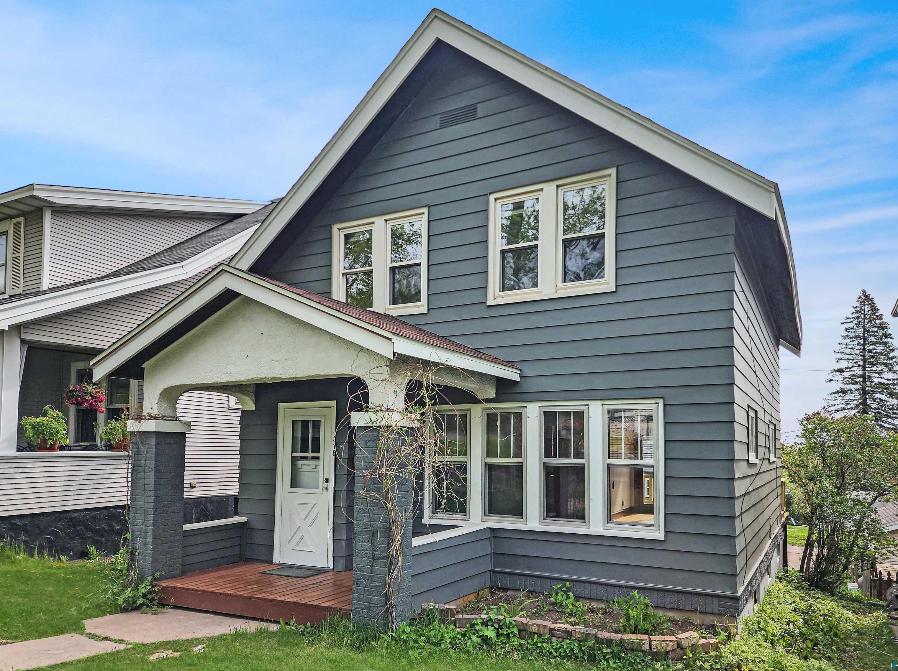1328 N Central Ave, Duluth, MN 55807