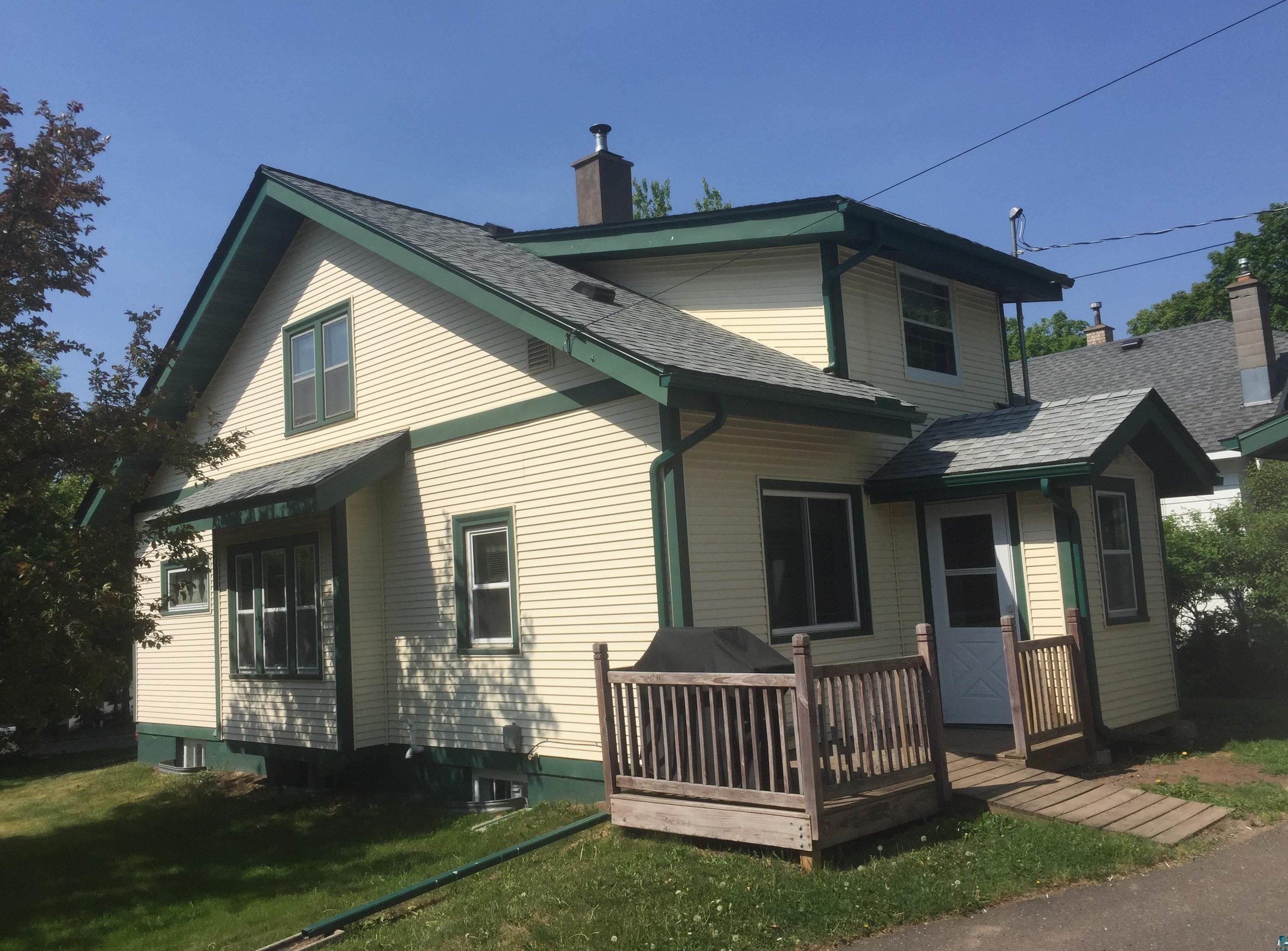 131 E Winona St, Duluth, MN 55803