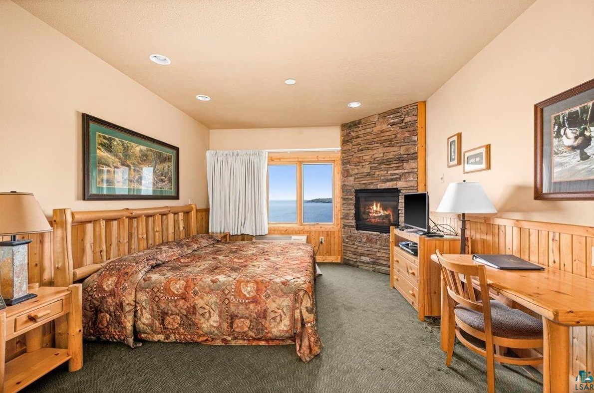1412 Burlington Rd, Two Harbors, MN 55616-2028
