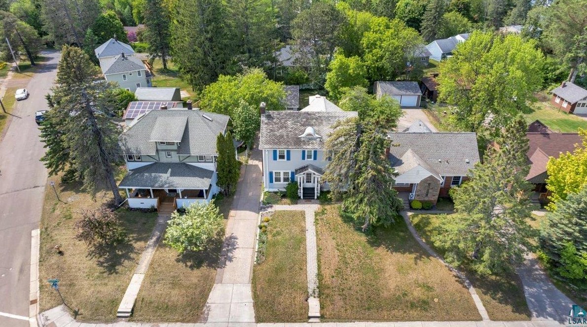 1807 Woodland Ave, Duluth, MN 55803